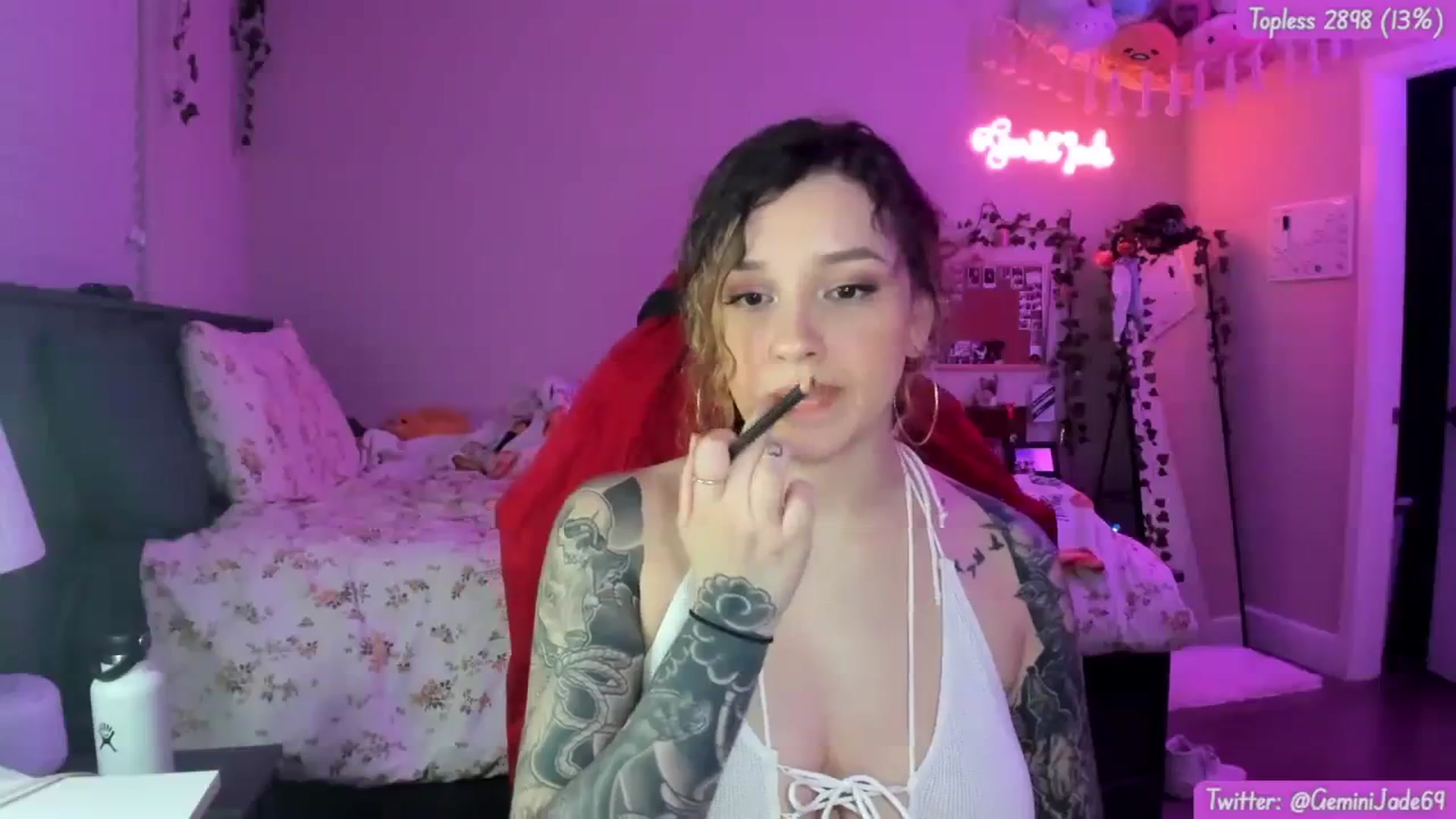 Gallery image thumbnail from GeminiJade69's myfreecams stream on, 03/29/2024, 08:45 image 6 of 20