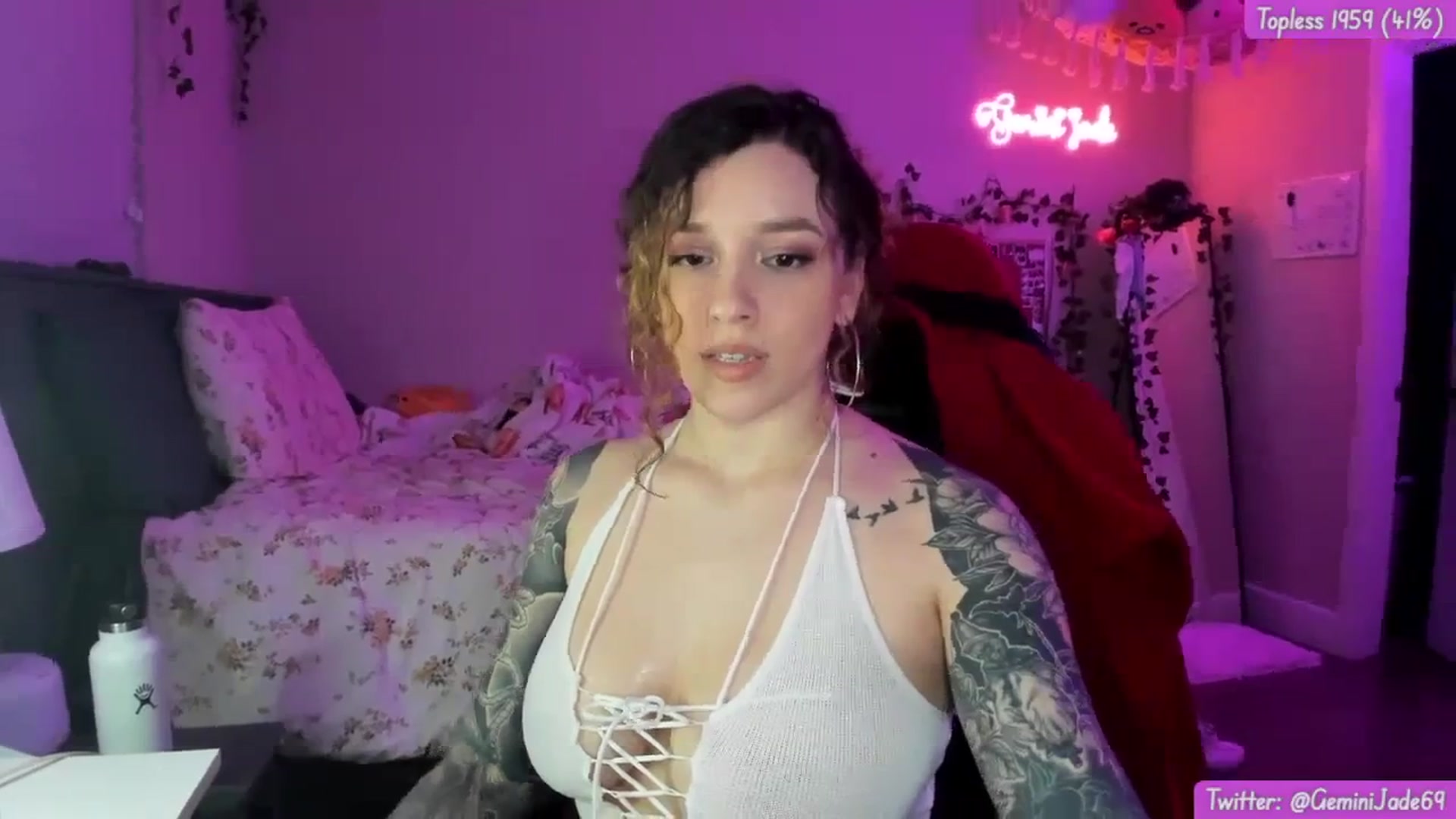 Gallery image thumbnail from GeminiJade69's myfreecams stream on, 03/29/2024, 08:45 image 9 of 20