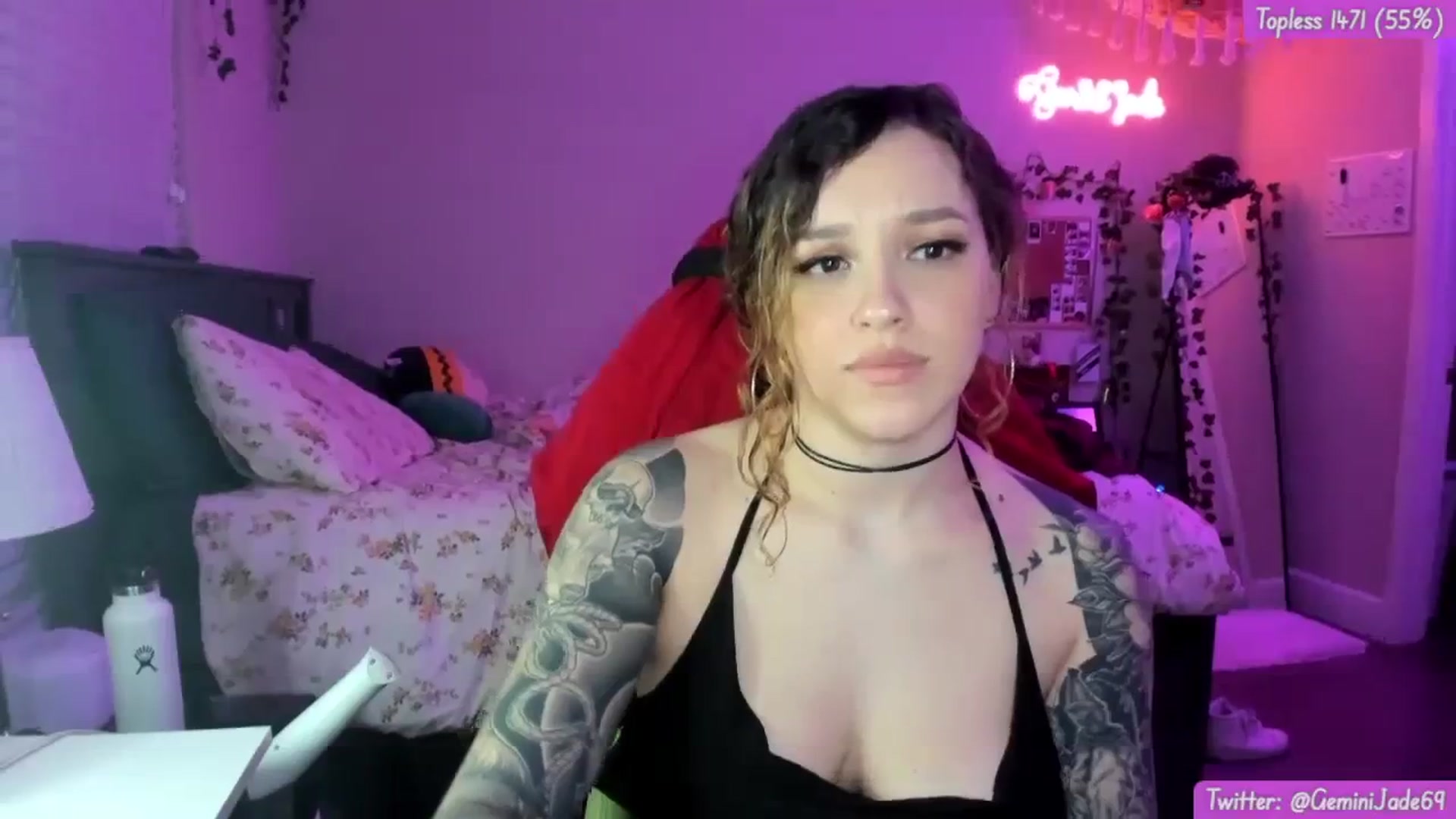 Gallery image thumbnail from GeminiJade69's myfreecams stream on, 03/30/2024, 08:30 image 5 of 20
