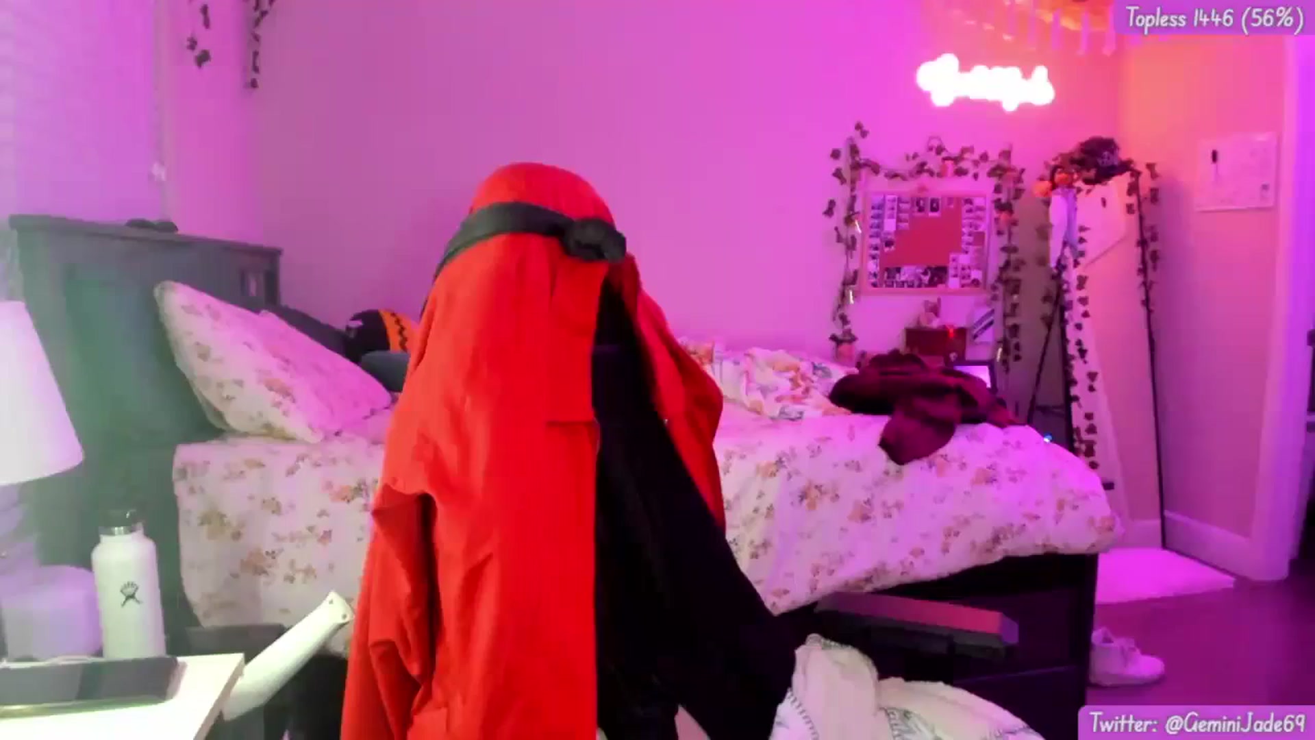 Gallery image thumbnail from GeminiJade69's myfreecams stream on, 03/30/2024, 08:30 image 19 of 20