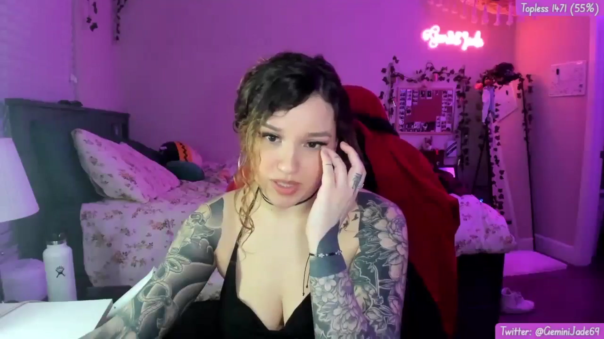 Gallery image thumbnail from GeminiJade69's myfreecams stream on, 03/30/2024, 08:30 image 8 of 20