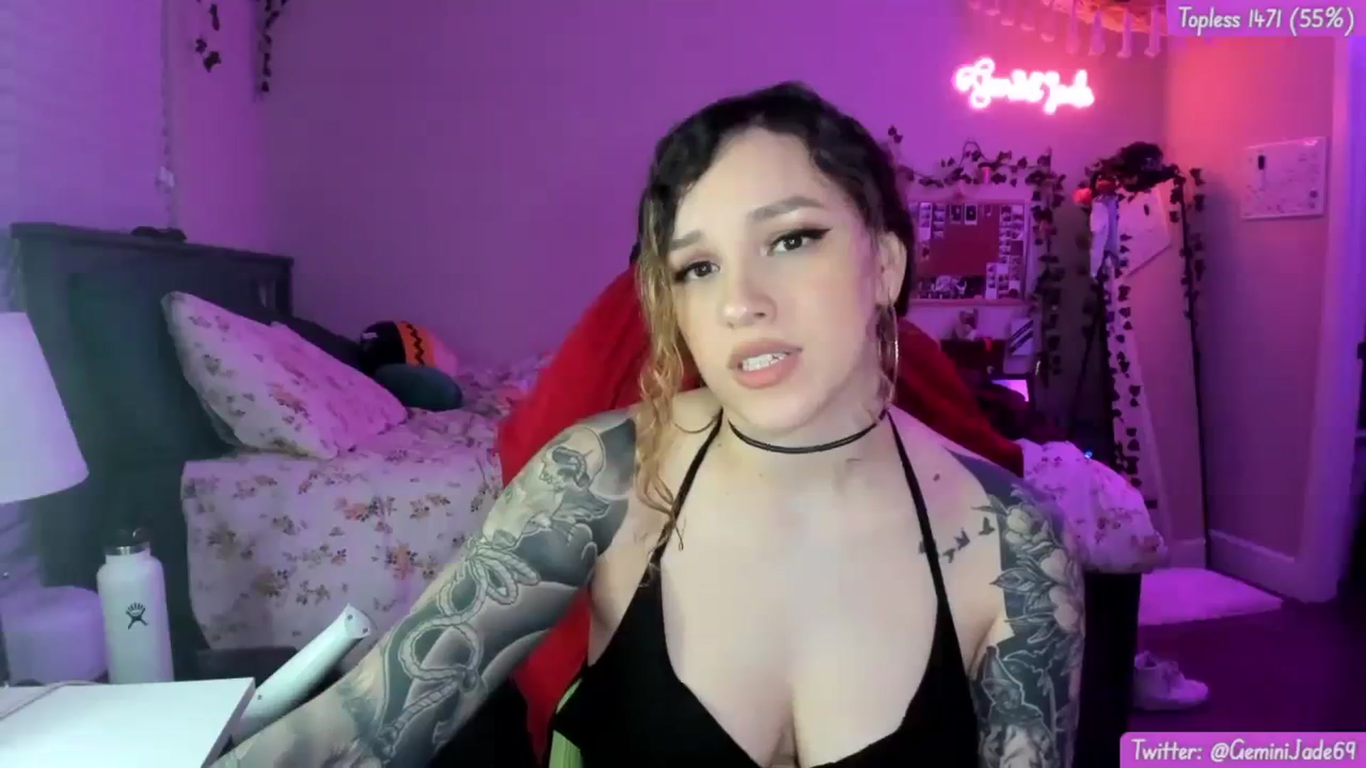 Gallery image thumbnail from GeminiJade69's myfreecams stream on, 03/30/2024, 08:30 image 10 of 20