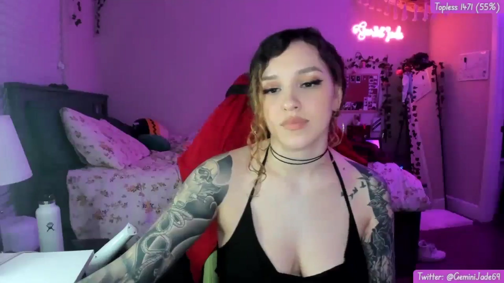 Gallery image thumbnail from GeminiJade69's myfreecams stream on, 03/30/2024, 08:30 image 13 of 20