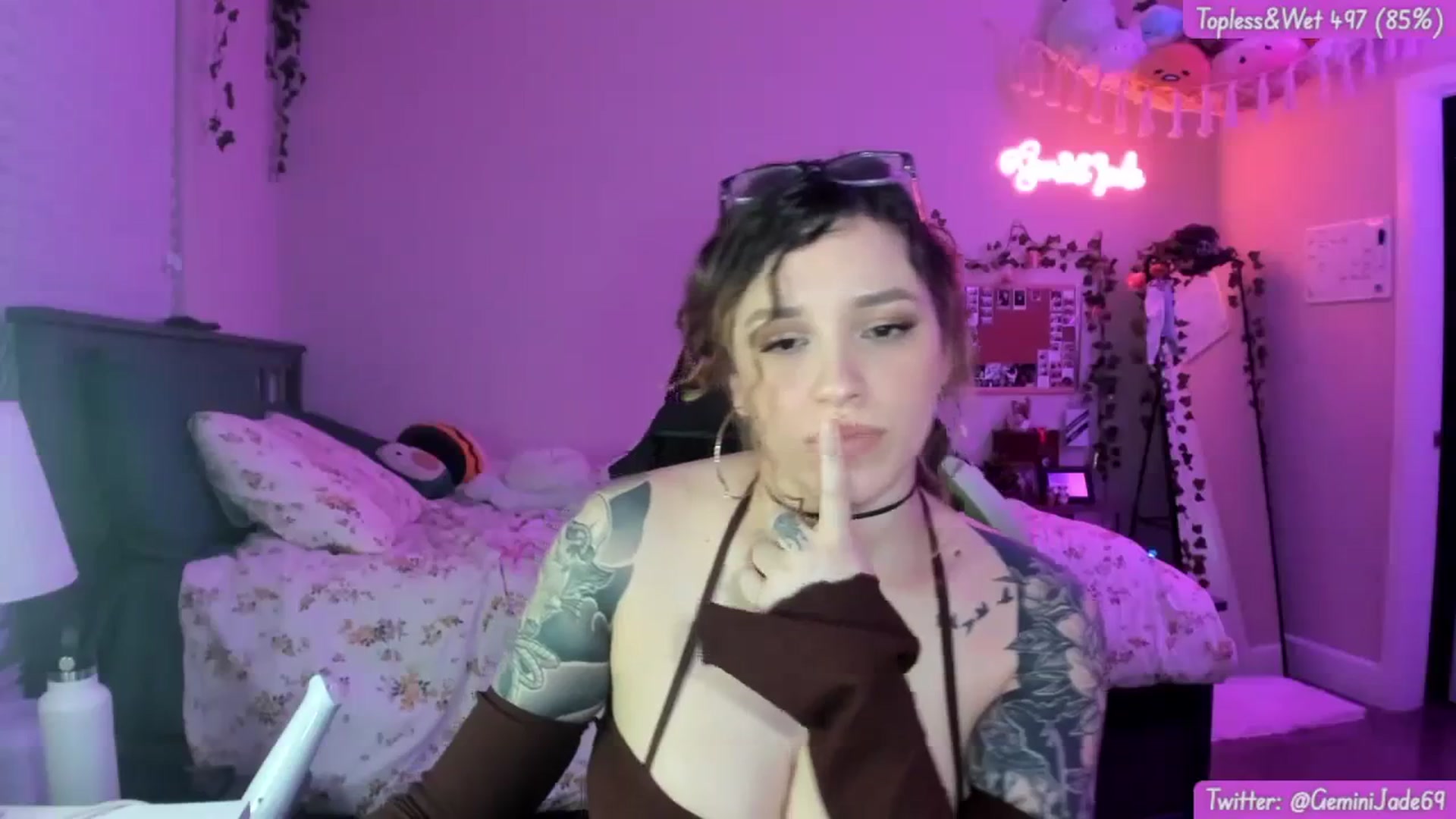 Gallery image thumbnail from GeminiJade69's myfreecams stream on, 04/01/2024, 08:39 image 5 of 20