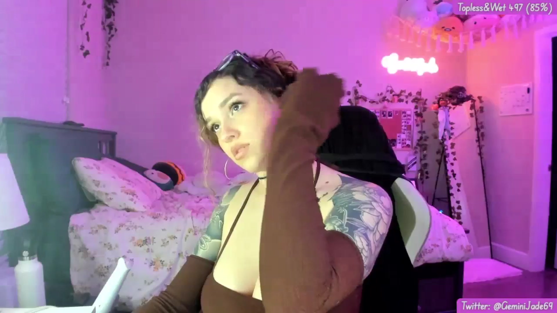 Gallery image thumbnail from GeminiJade69's myfreecams stream on, 04/01/2024, 08:39 image 4 of 20