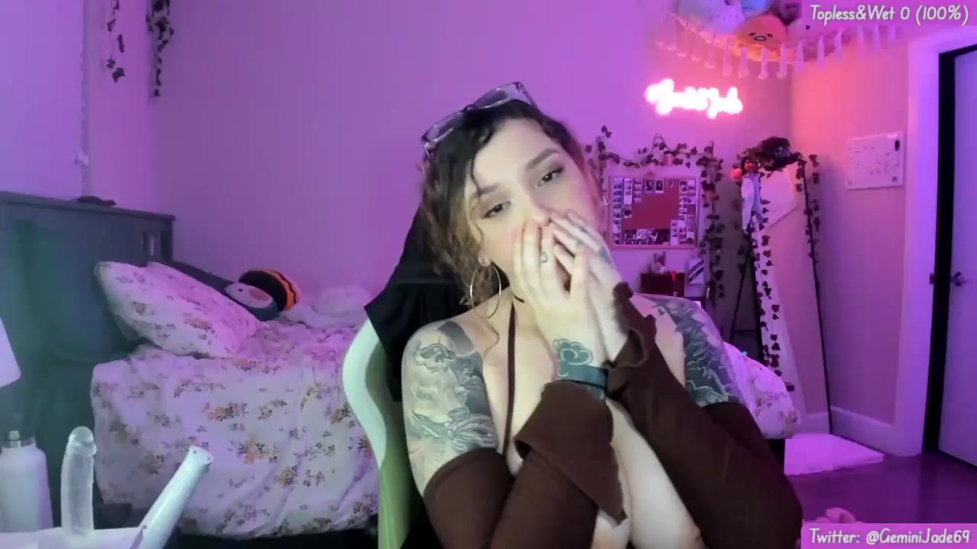 Gallery image thumbnail from GeminiJade69's myfreecams stream on, 04/01/2024, 09:52 image 20 of 20