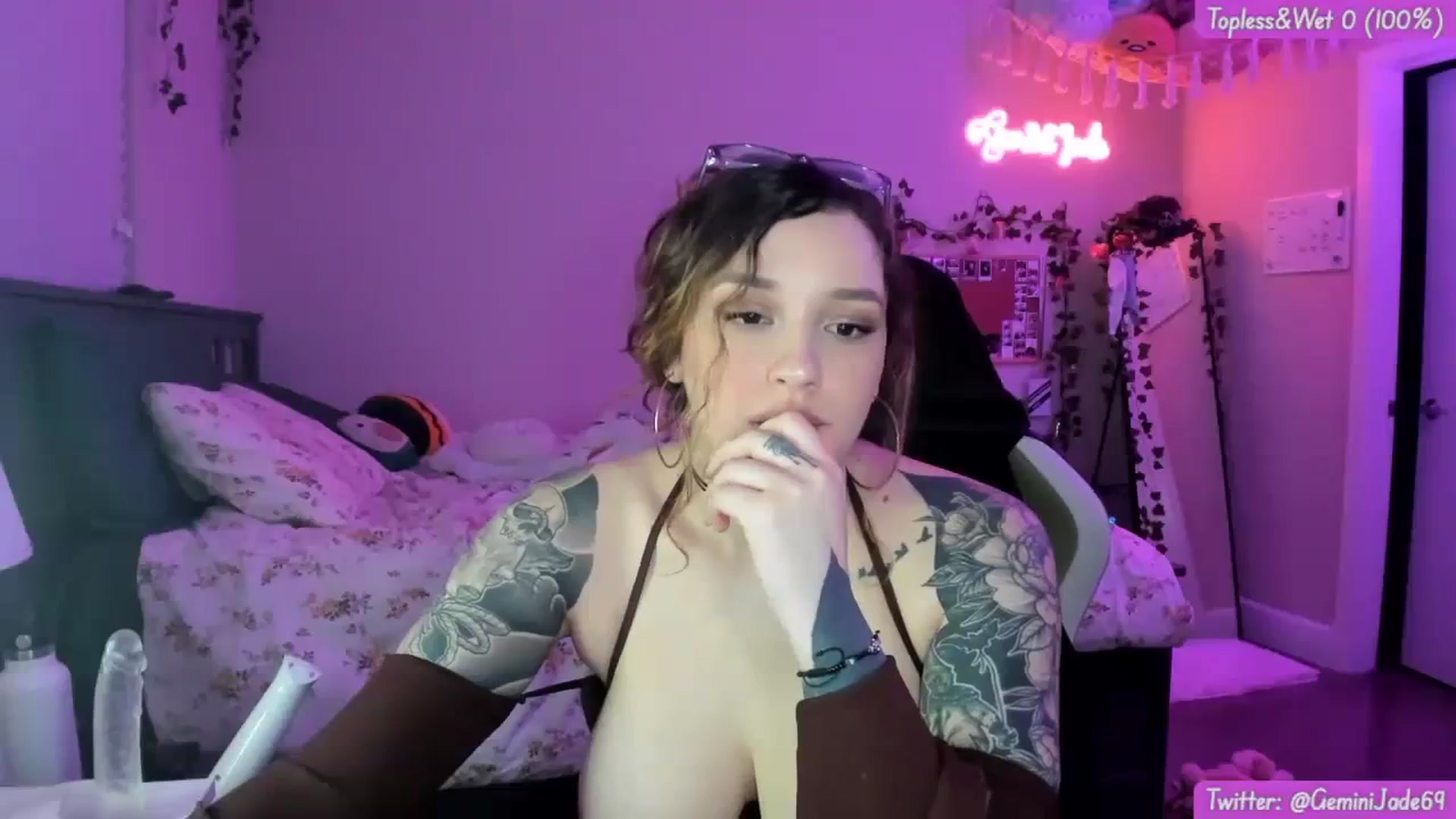 Gallery image thumbnail from GeminiJade69's myfreecams stream on, 04/01/2024, 09:52 image 13 of 20