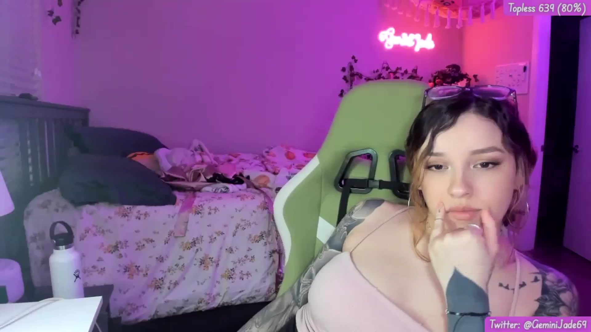 Gallery image thumbnail from GeminiJade69's myfreecams stream on, 04/08/2024, 08:09 image 15 of 20