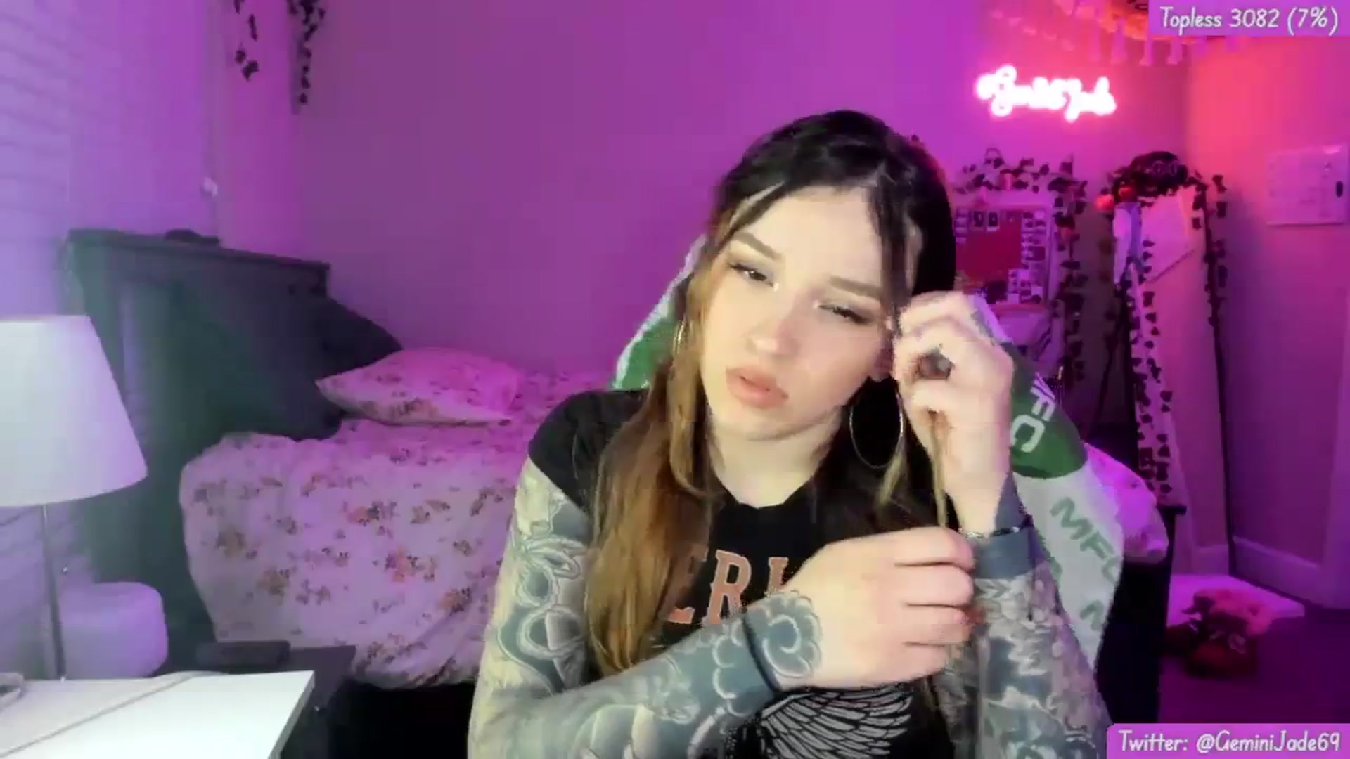 Gallery image thumbnail from GeminiJade69's myfreecams stream on, 04/12/2024, 06:41 image 3 of 20