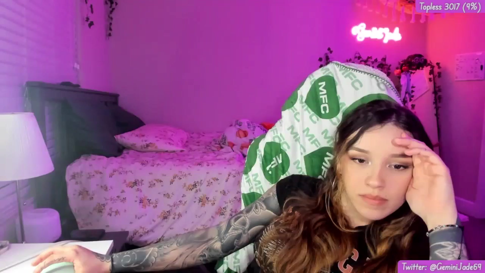 Gallery image thumbnail from GeminiJade69's myfreecams stream on, 04/12/2024, 06:41 image 14 of 20