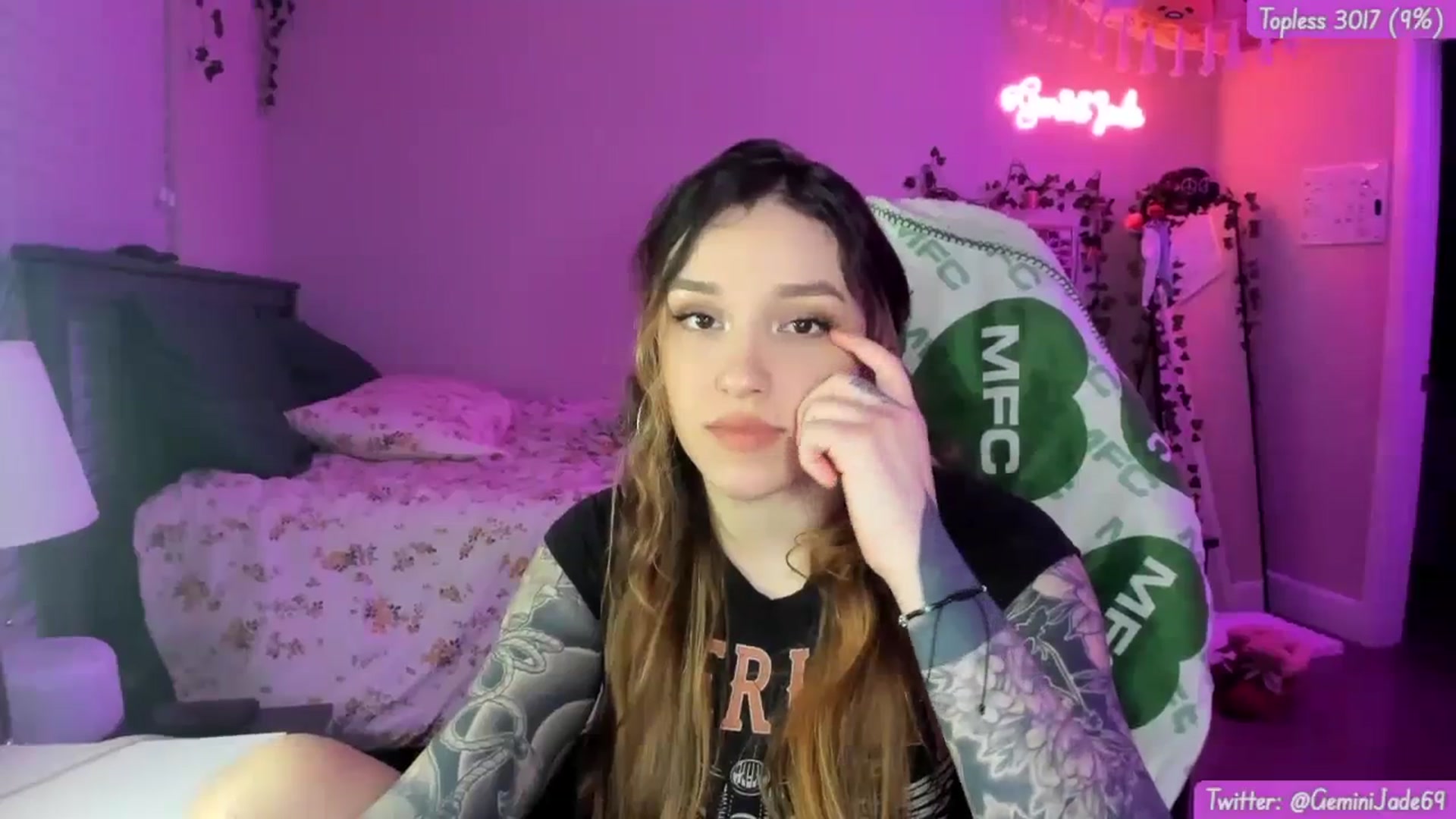 Gallery image thumbnail from GeminiJade69's myfreecams stream on, 04/12/2024, 06:41 image 18 of 20