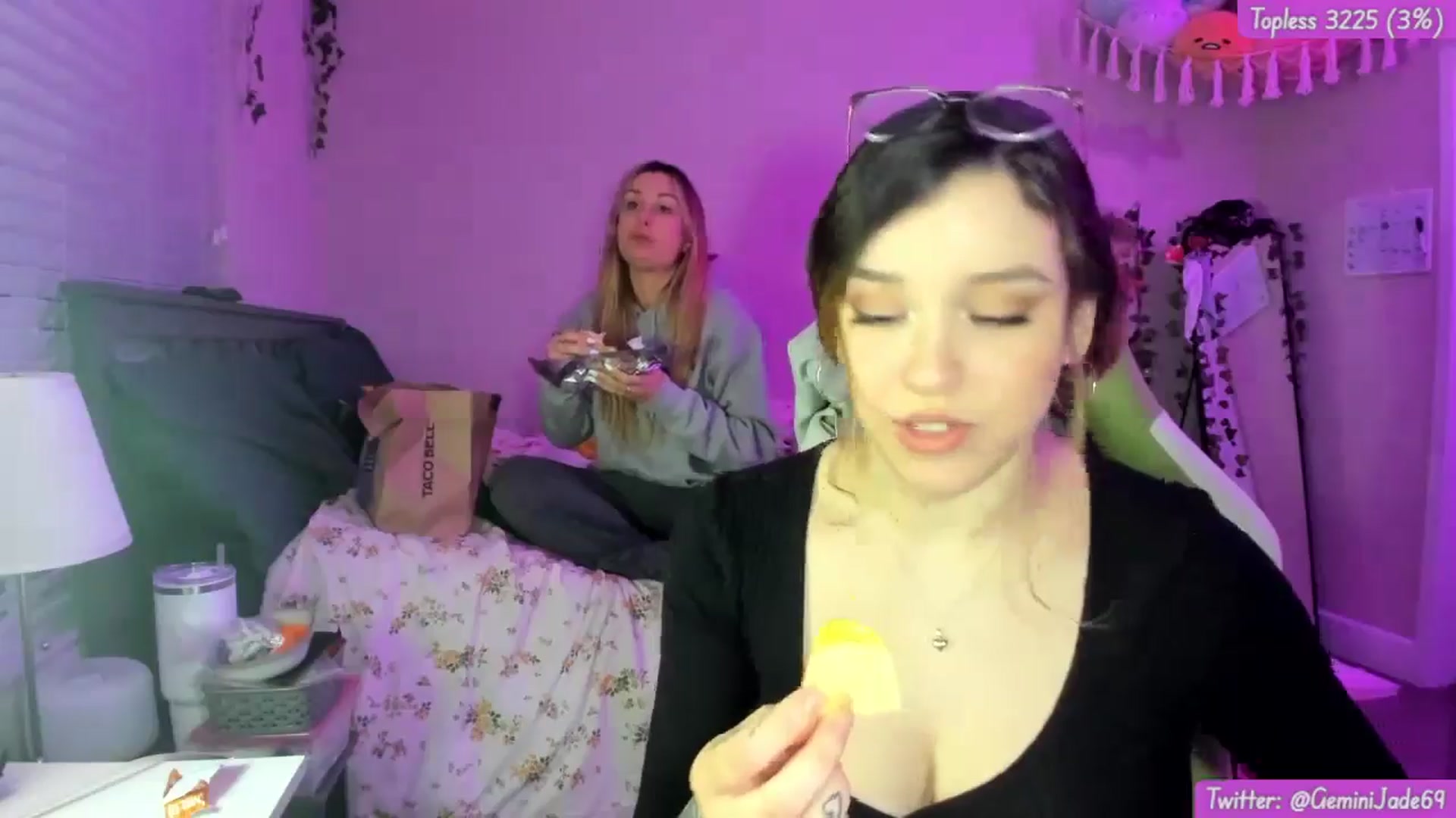 Gallery image thumbnail from GeminiJade69's myfreecams stream on, 05/08/2024, 05:38 image 20 of 20