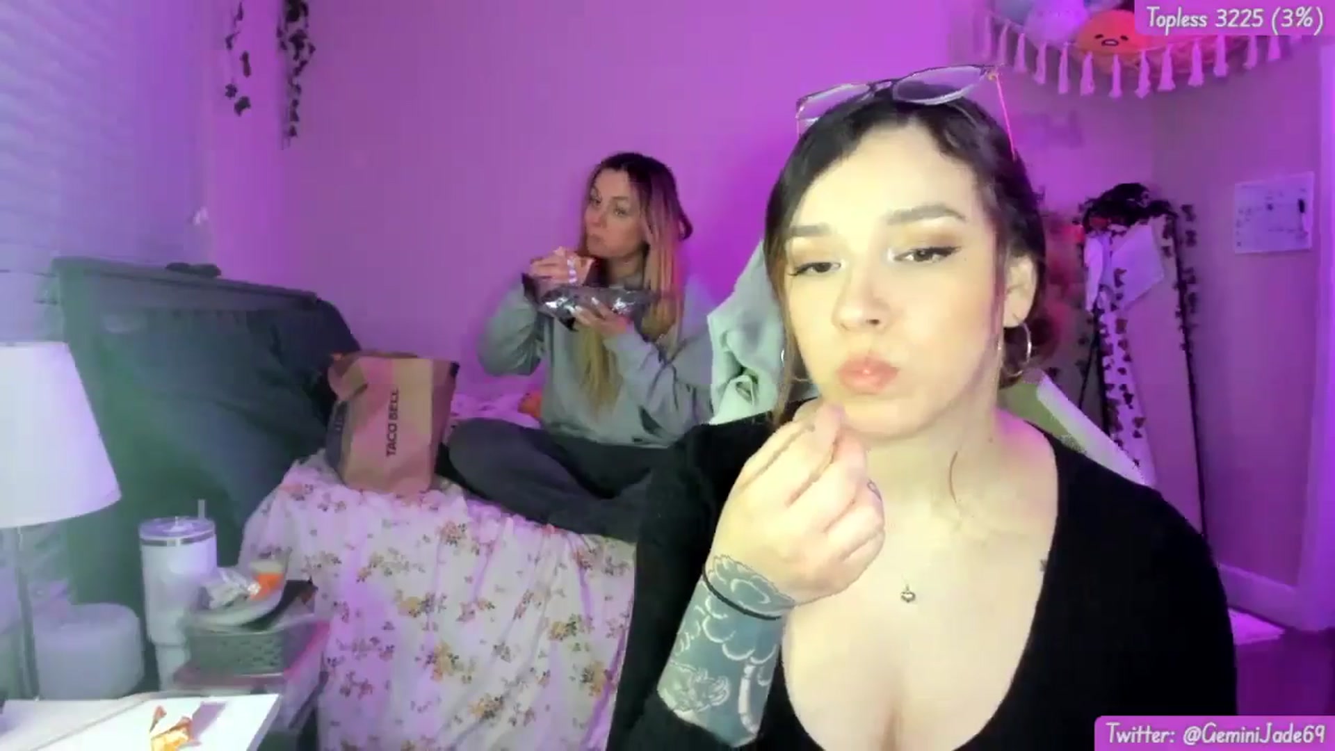 Gallery image thumbnail from GeminiJade69's myfreecams stream on, 05/08/2024, 05:38 image 19 of 20