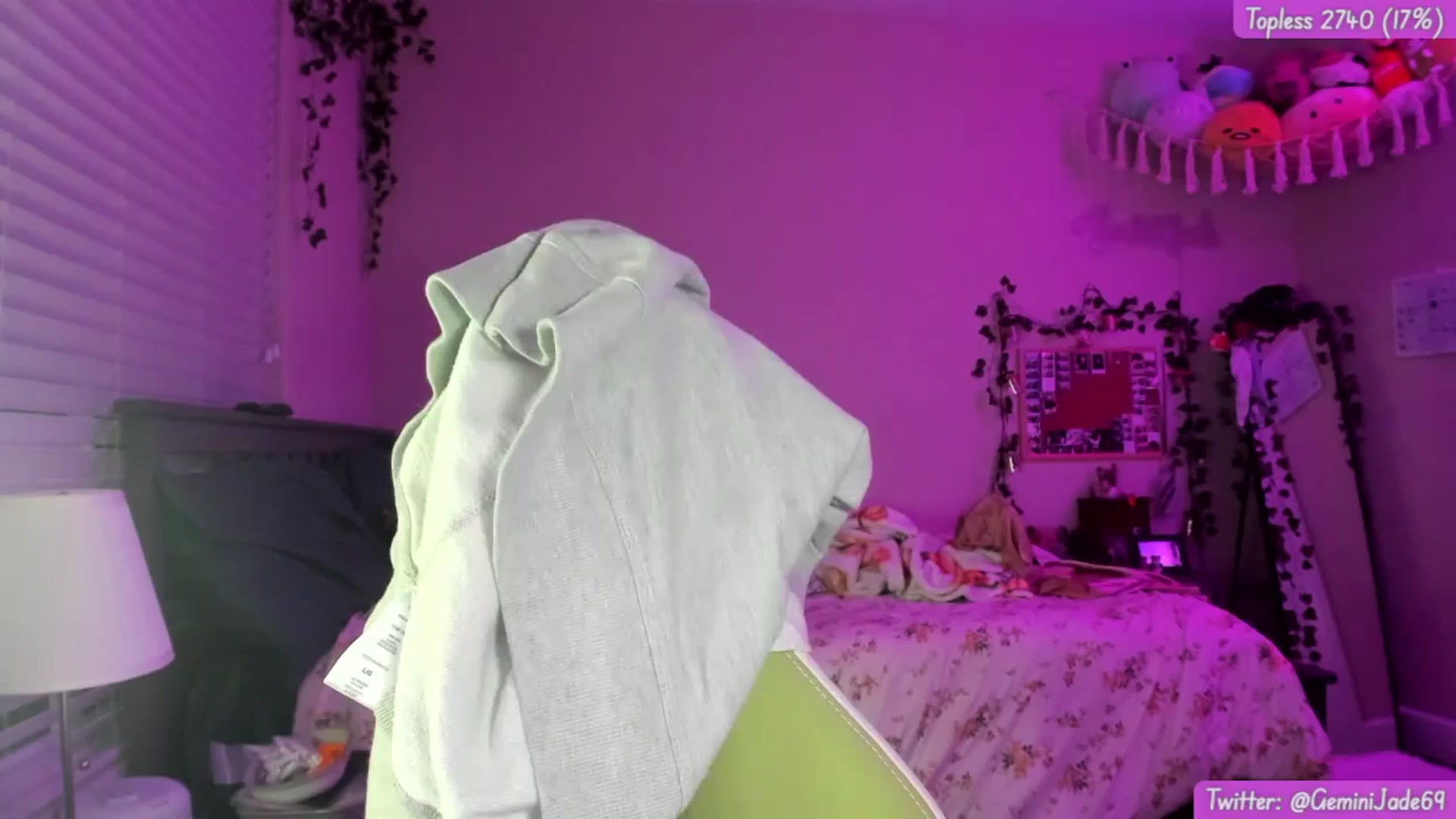 Gallery image thumbnail from GeminiJade69's myfreecams stream on, 05/08/2024, 06:19 image 13 of 20