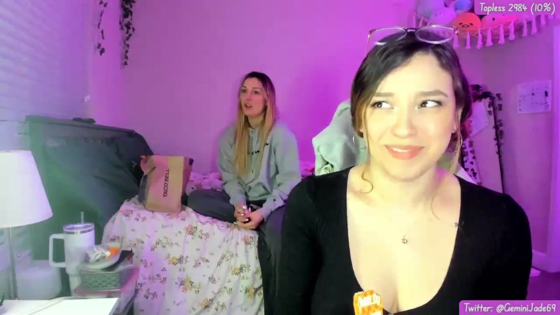 Gallery image thumbnail from GeminiJade69's myfreecams stream on, 05/08/2024, 06:19 image 5 of 20