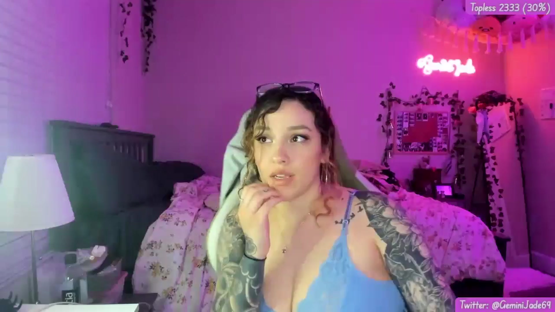 Gallery image thumbnail from GeminiJade69's myfreecams stream on, 05/09/2024, 06:33 image 14 of 20