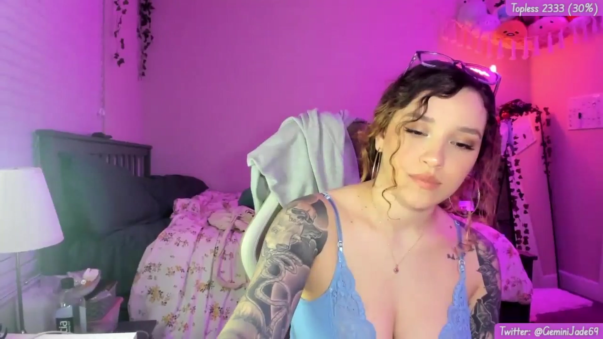 Gallery image thumbnail from GeminiJade69's myfreecams stream on, 05/09/2024, 06:33 image 10 of 20