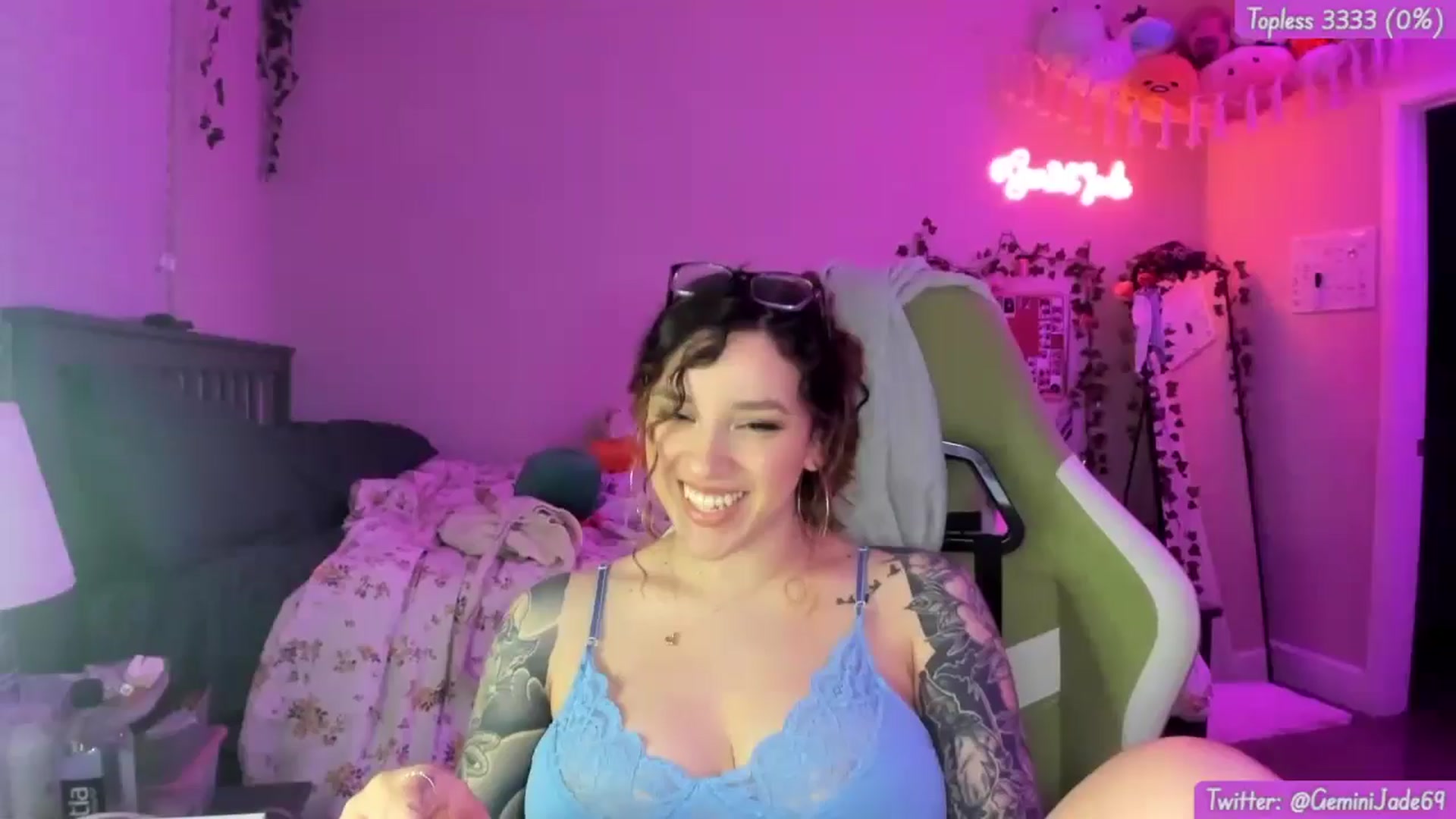 Gallery image thumbnail from GeminiJade69's myfreecams stream on, 05/09/2024, 06:33 image 2 of 20