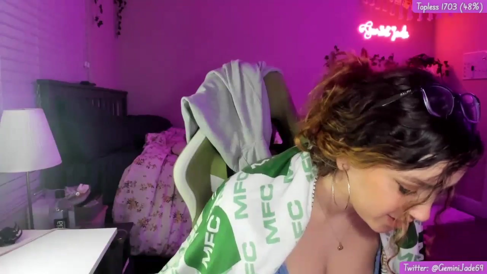 Gallery image thumbnail from GeminiJade69's myfreecams stream on, 05/09/2024, 08:42 image 12 of 20