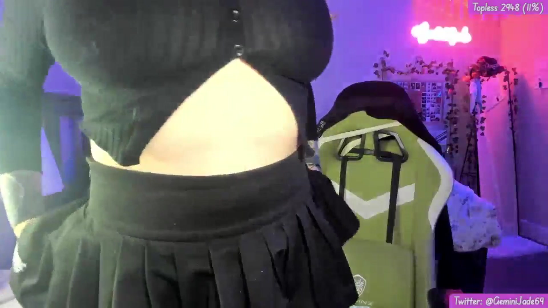 Gallery image thumbnail from GeminiJade69's myfreecams stream on, 05/20/2024, 07:45 image 12 of 20