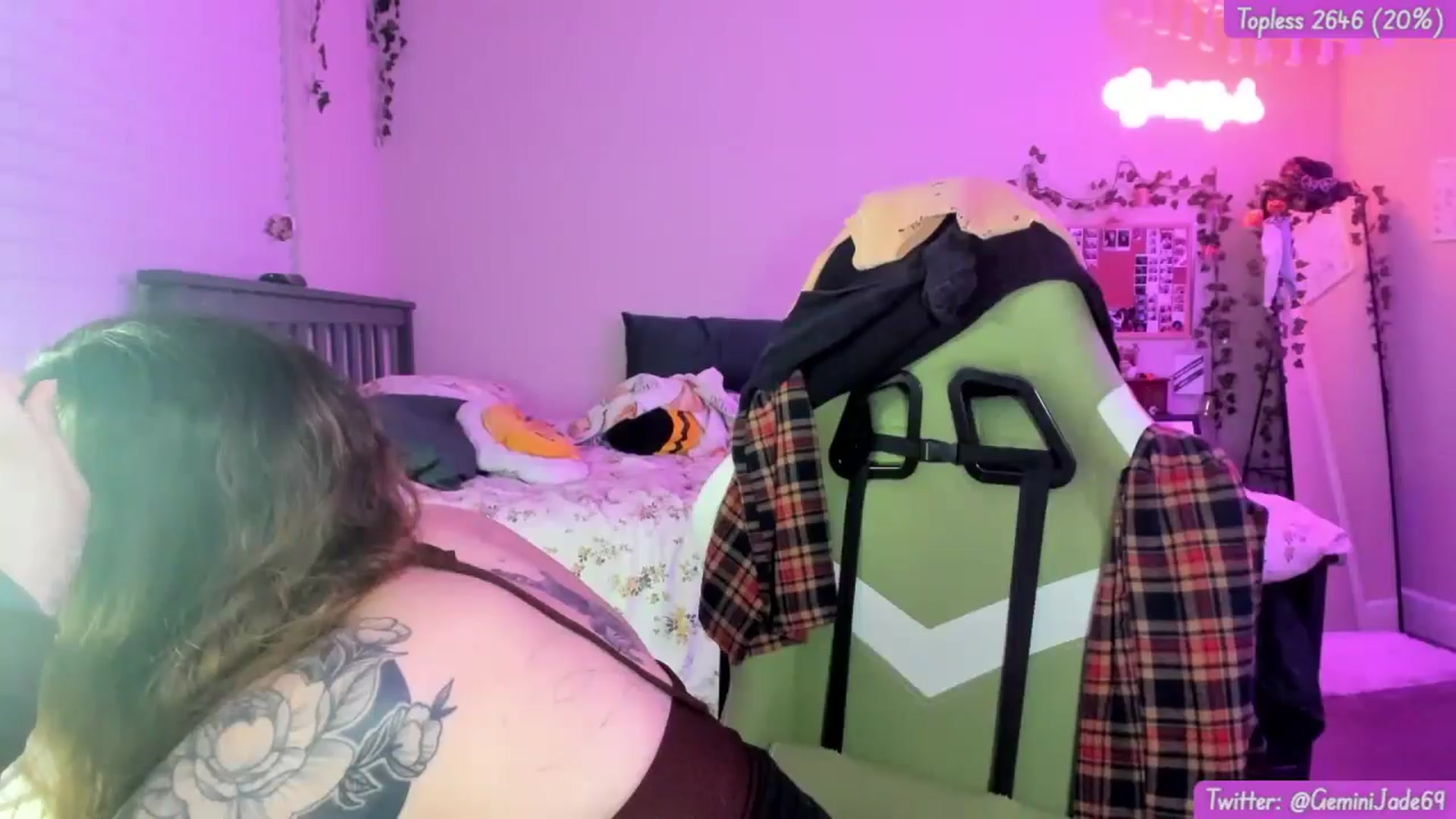 Gallery image thumbnail from GeminiJade69's myfreecams stream on, 05/21/2024, 07:46 image 7 of 20
