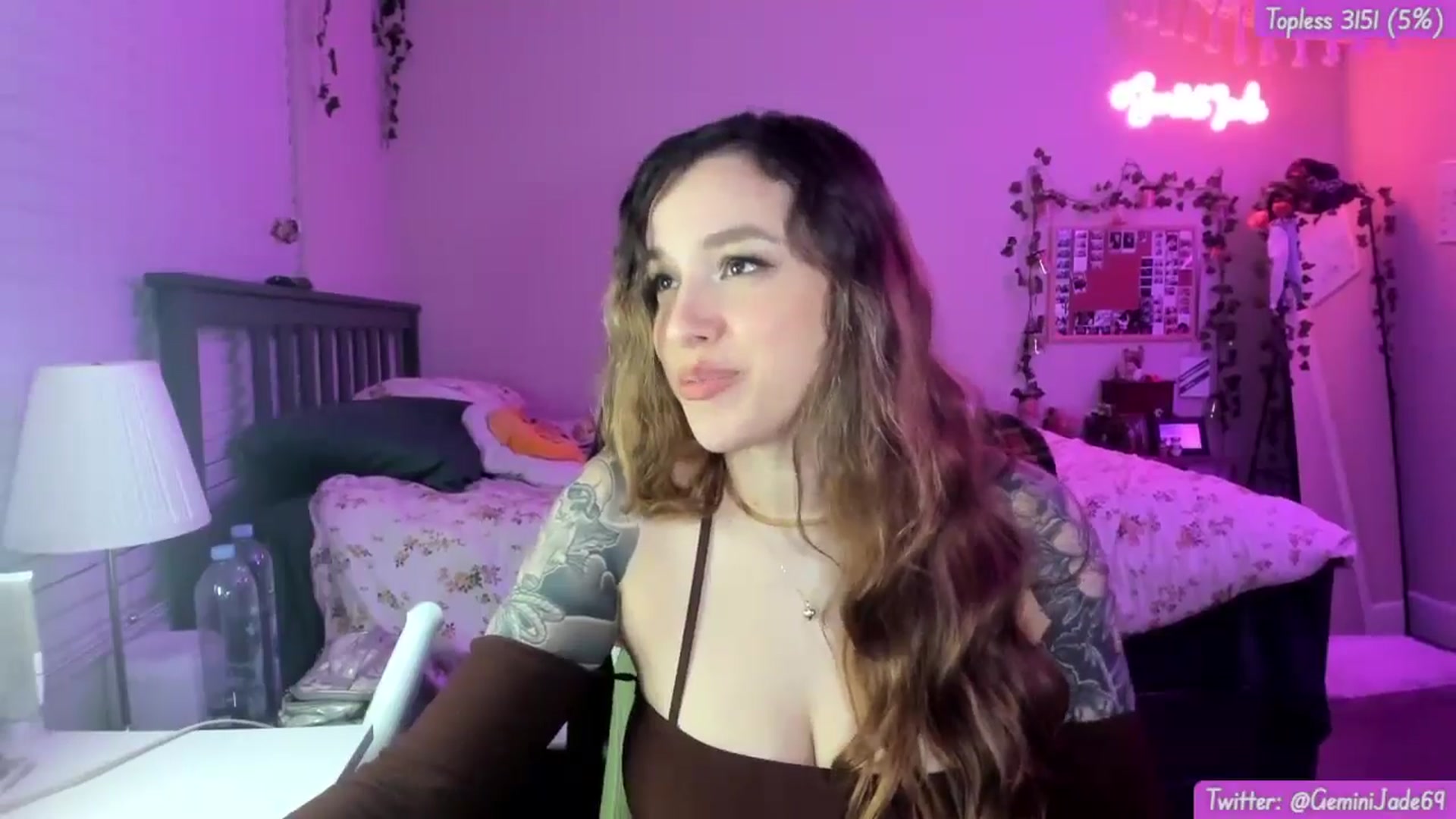 Gallery image thumbnail from GeminiJade69's myfreecams stream on, 05/21/2024, 07:46 image 3 of 20