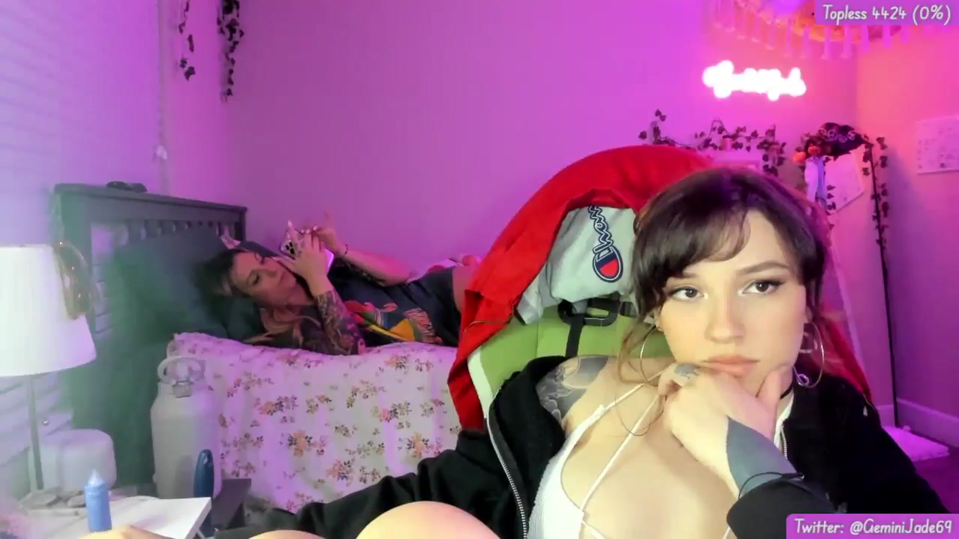 Gallery image thumbnail from GeminiJade69's myfreecams stream on, 05/30/2024, 05:42 image 2 of 20