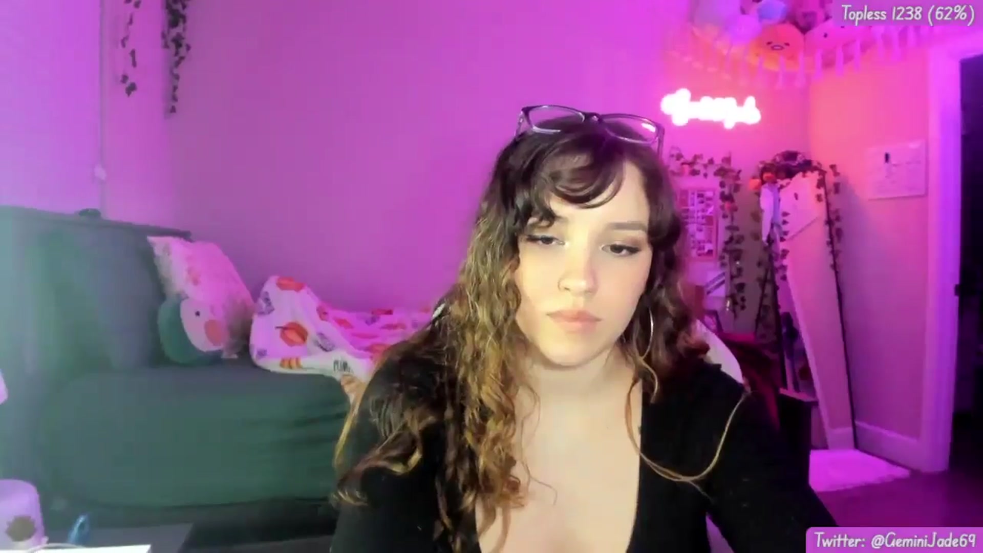 Gallery image thumbnail from GeminiJade69's myfreecams stream on, 06/05/2024, 08:01 image 20 of 20