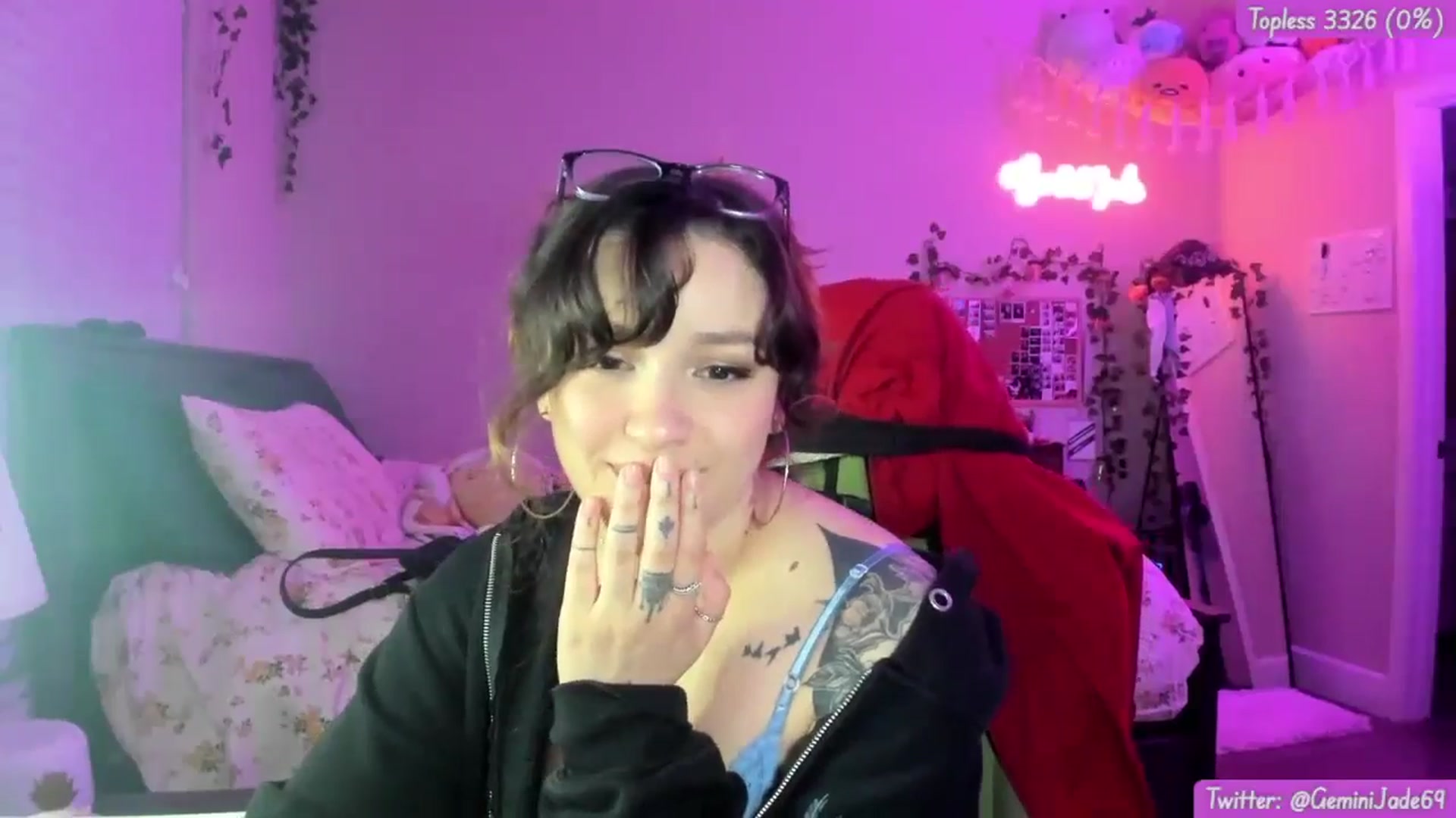 Gallery image thumbnail from GeminiJade69's myfreecams stream on, 06/07/2024, 05:18 image 18 of 20