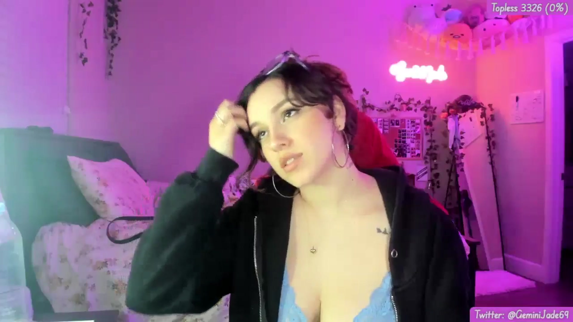 Gallery image thumbnail from GeminiJade69's myfreecams stream on, 06/07/2024, 05:18 image 11 of 20