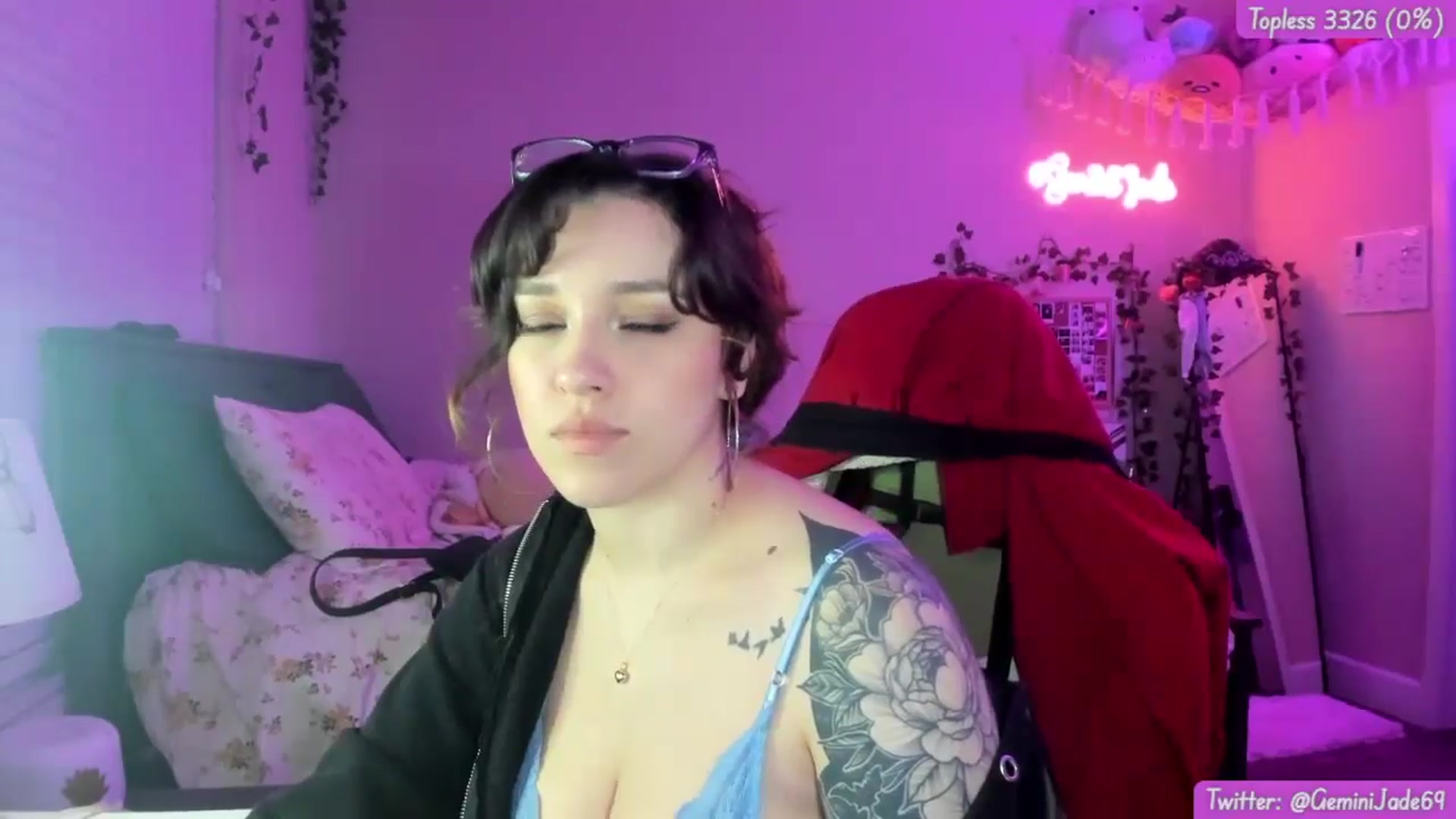 Gallery image thumbnail from GeminiJade69's myfreecams stream on, 06/07/2024, 05:18 image 20 of 20