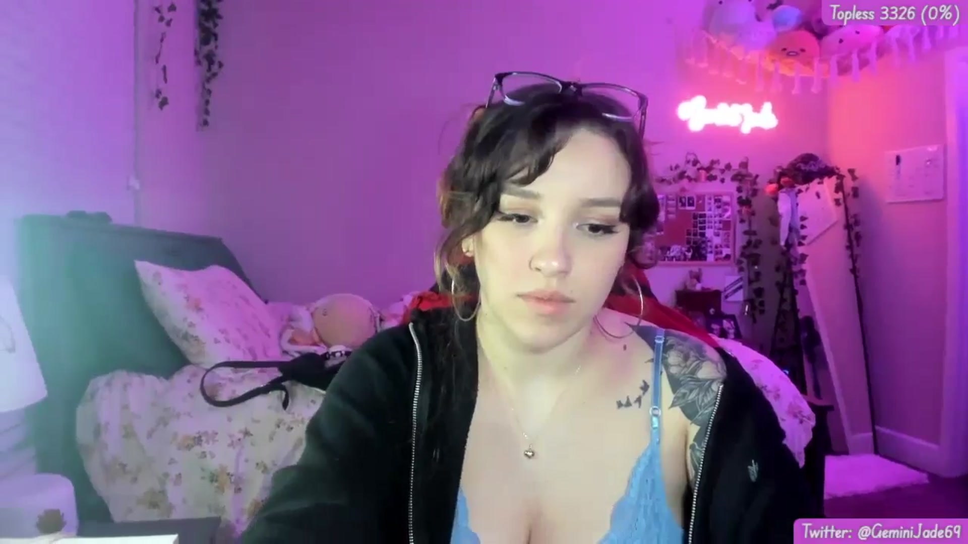 Gallery image thumbnail from GeminiJade69's myfreecams stream on, 06/07/2024, 05:18 image 19 of 20
