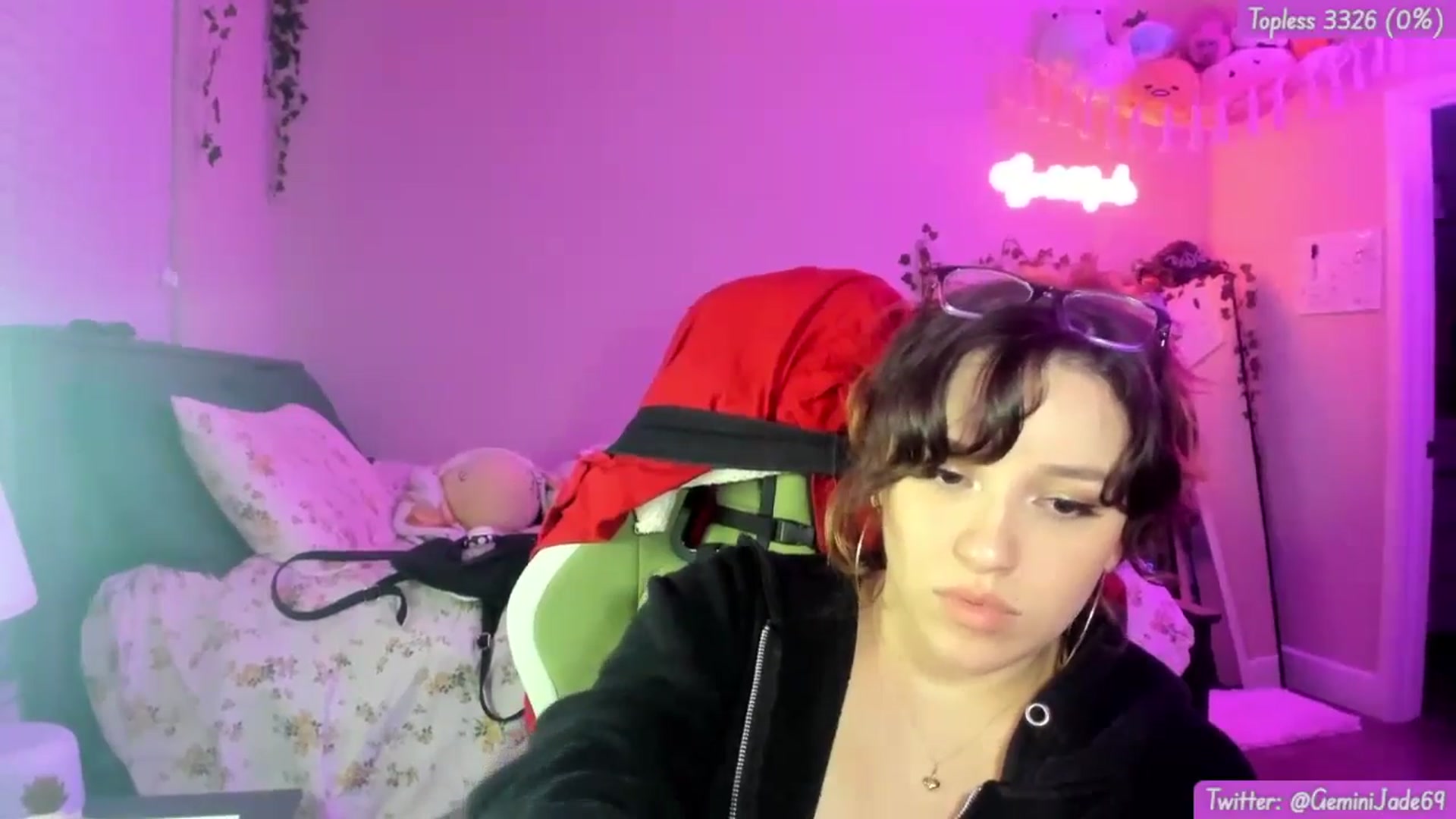 Gallery image thumbnail from GeminiJade69's myfreecams stream on, 06/07/2024, 05:18 image 15 of 20