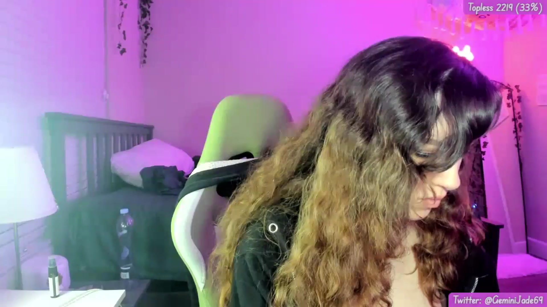 Gallery image thumbnail from GeminiJade69's myfreecams stream on, 06/17/2024, 07:18 image 10 of 20