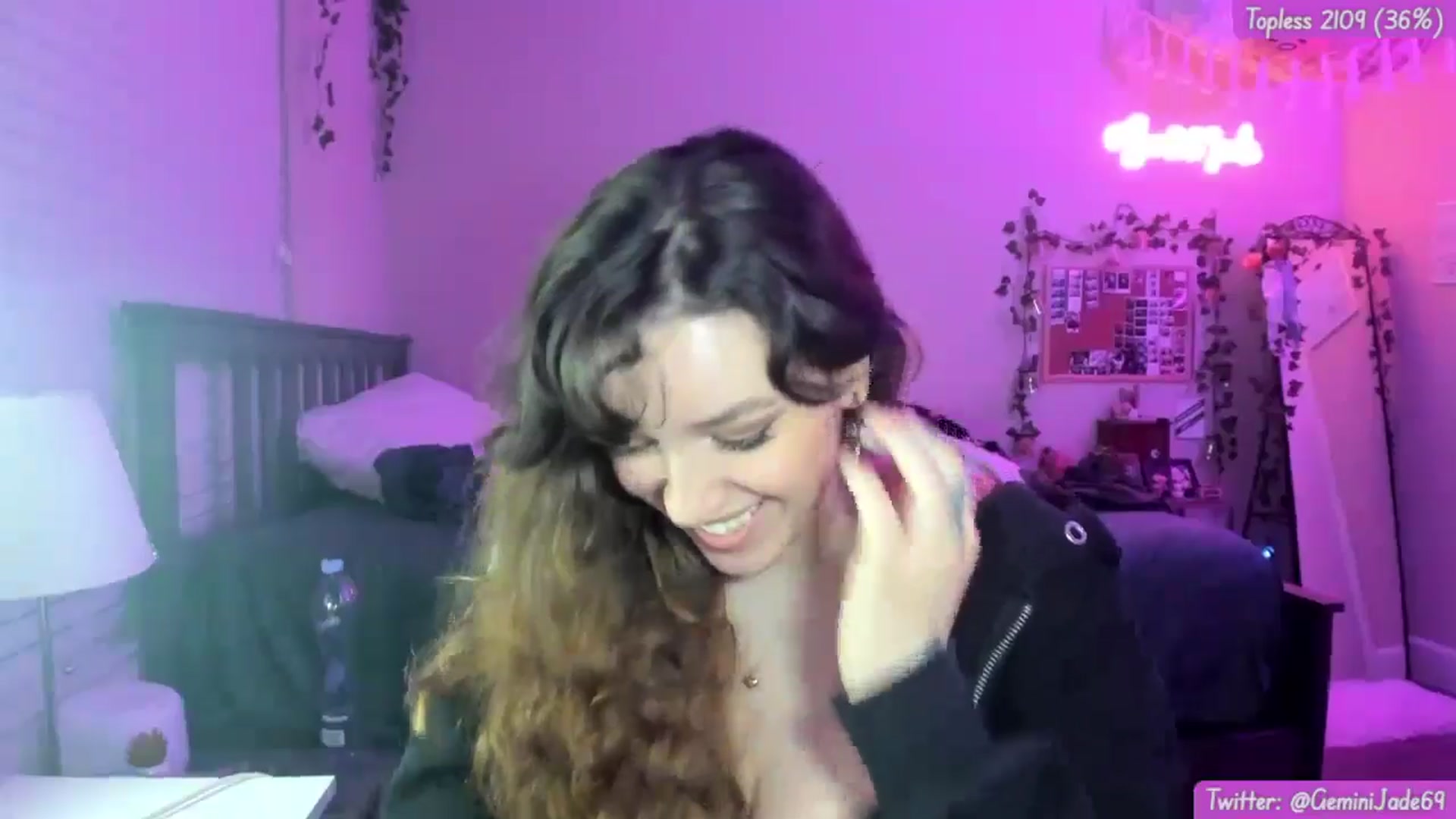 Gallery image thumbnail from GeminiJade69's myfreecams stream on, 06/17/2024, 07:18 image 14 of 20