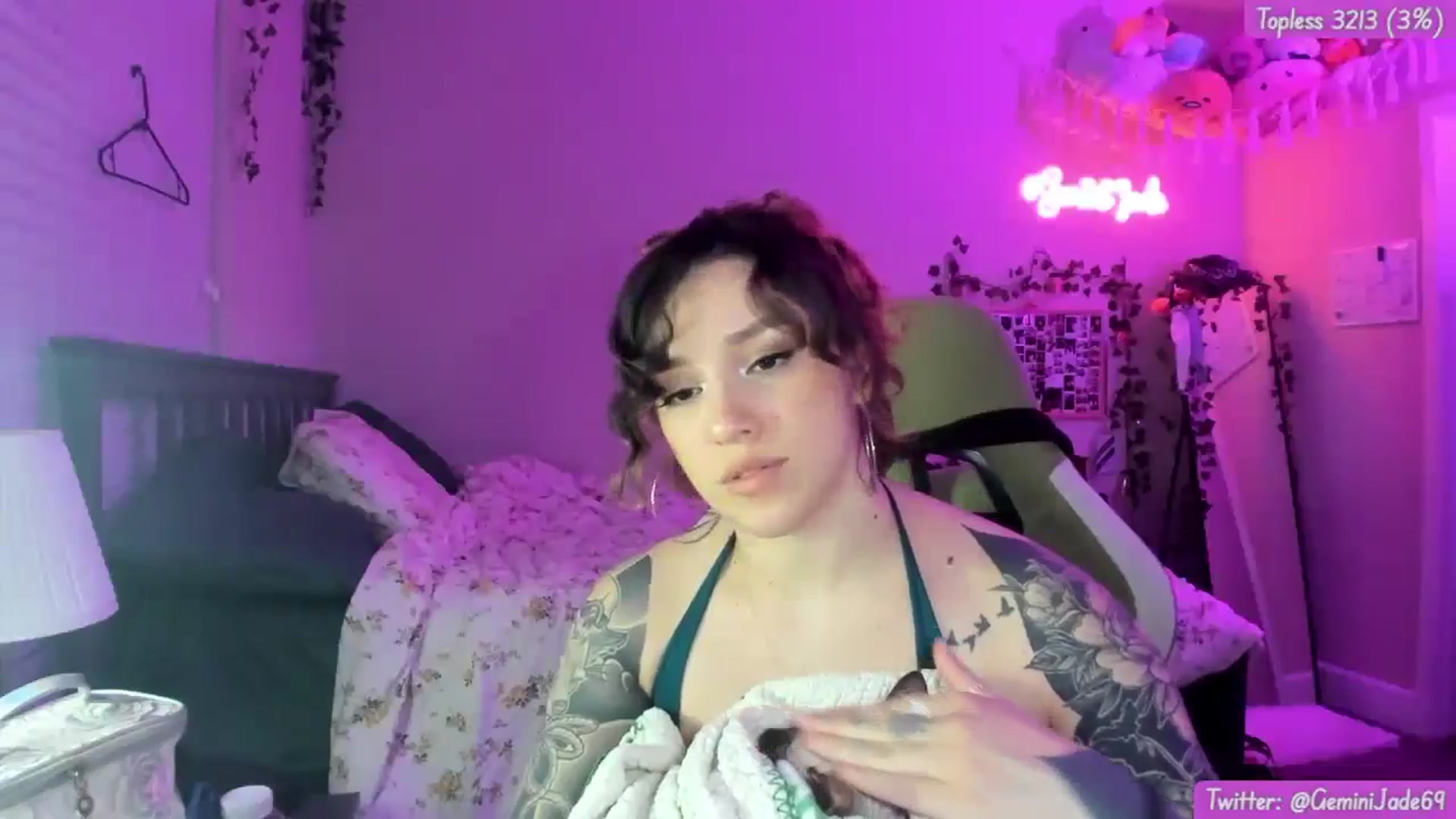 Gallery image thumbnail from GeminiJade69's myfreecams stream on, 06/24/2024, 06:39 image 15 of 20