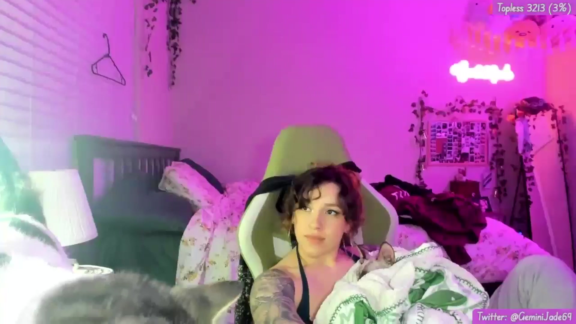 Gallery image thumbnail from GeminiJade69's myfreecams stream on, 06/24/2024, 06:39 image 19 of 20