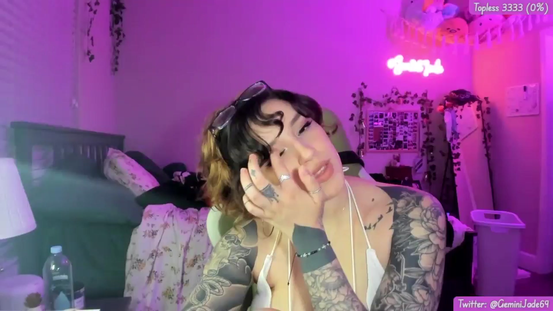 Gallery image thumbnail from GeminiJade69's myfreecams stream on, 06/26/2024, 05:10 image 1 of 20