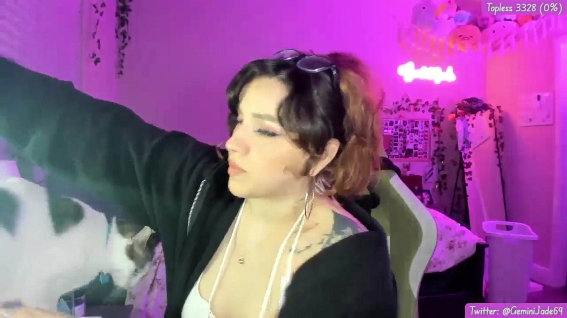 Gallery image thumbnail from GeminiJade69's myfreecams stream on, 06/26/2024, 05:10 image 5 of 20