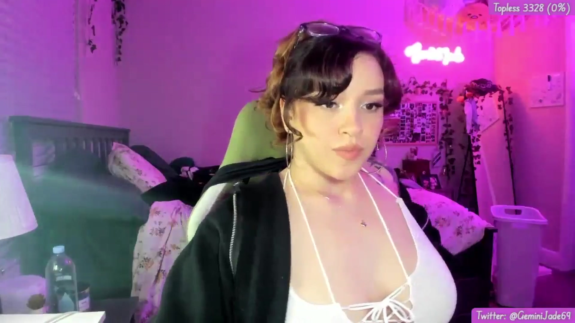 Gallery image thumbnail from GeminiJade69's myfreecams stream on, 06/26/2024, 05:10 image 6 of 20
