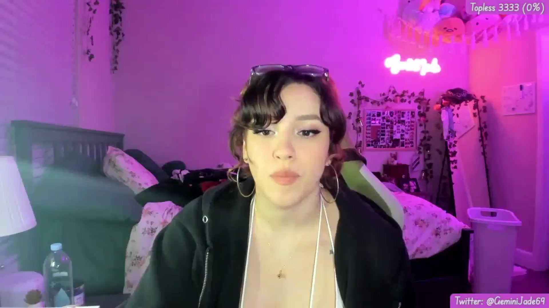 Gallery image thumbnail from GeminiJade69's myfreecams stream on, 06/26/2024, 05:10 image 3 of 20