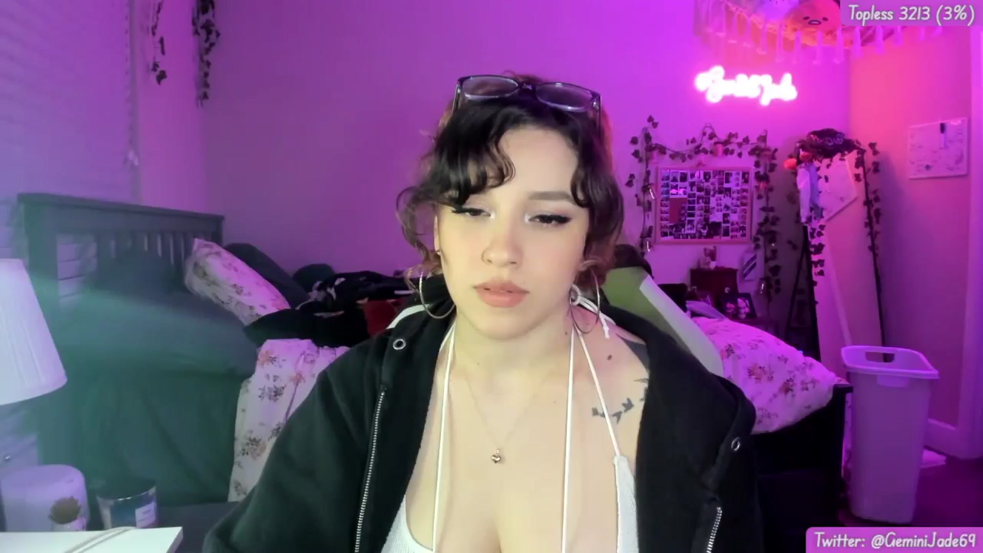 Gallery image thumbnail from GeminiJade69's myfreecams stream on, 06/26/2024, 06:28 image 3 of 20