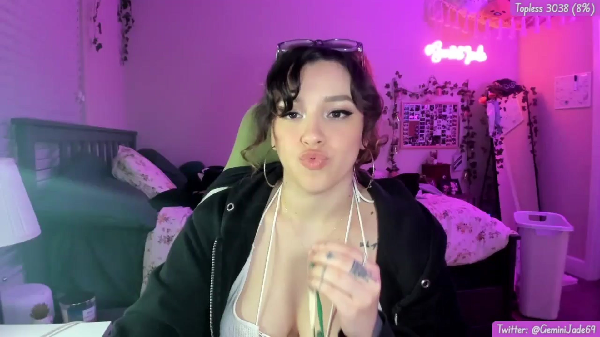 Gallery image thumbnail from GeminiJade69's myfreecams stream on, 06/26/2024, 06:28 image 14 of 20