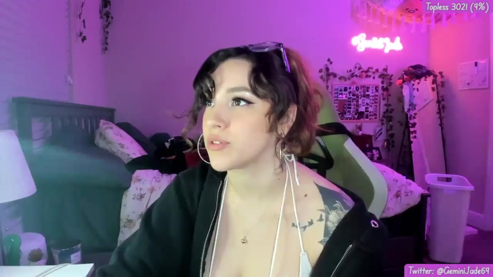 Gallery image thumbnail from GeminiJade69's myfreecams stream on, 06/26/2024, 06:28 image 19 of 20