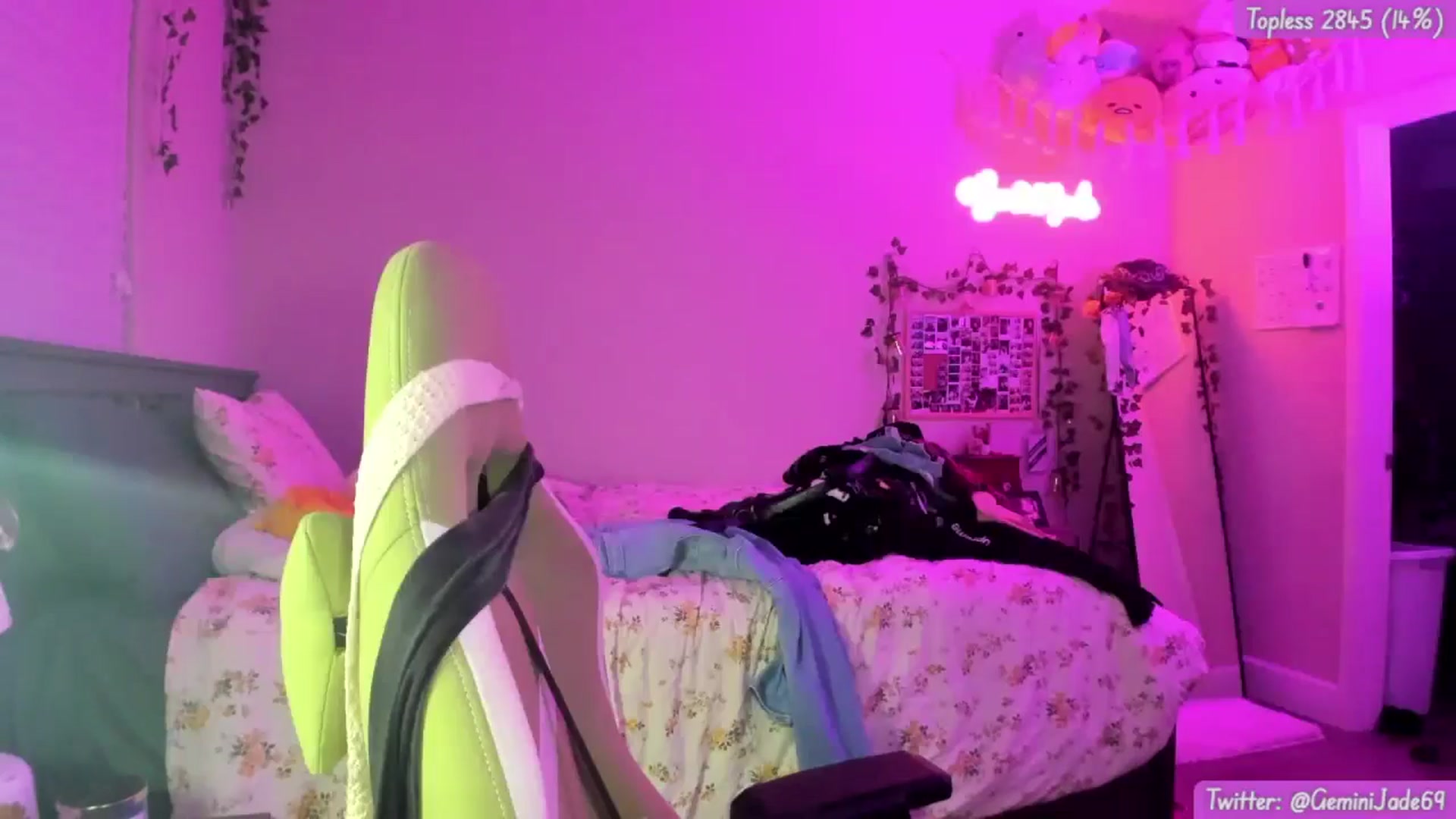 Gallery image thumbnail from GeminiJade69's myfreecams stream on, 06/30/2024, 06:19 image 17 of 20