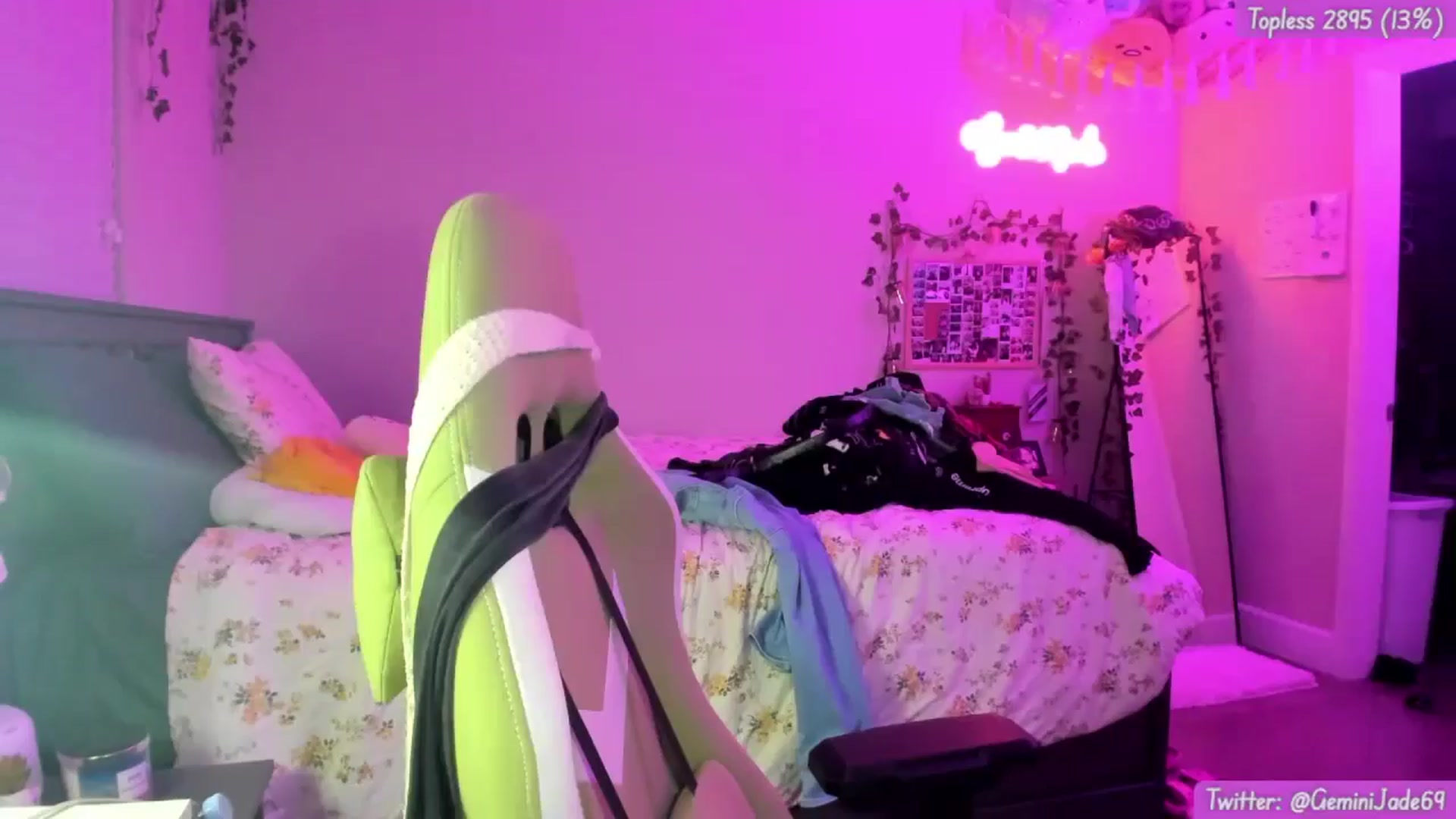 Gallery image thumbnail from GeminiJade69's myfreecams stream on, 06/30/2024, 06:19 image 6 of 20