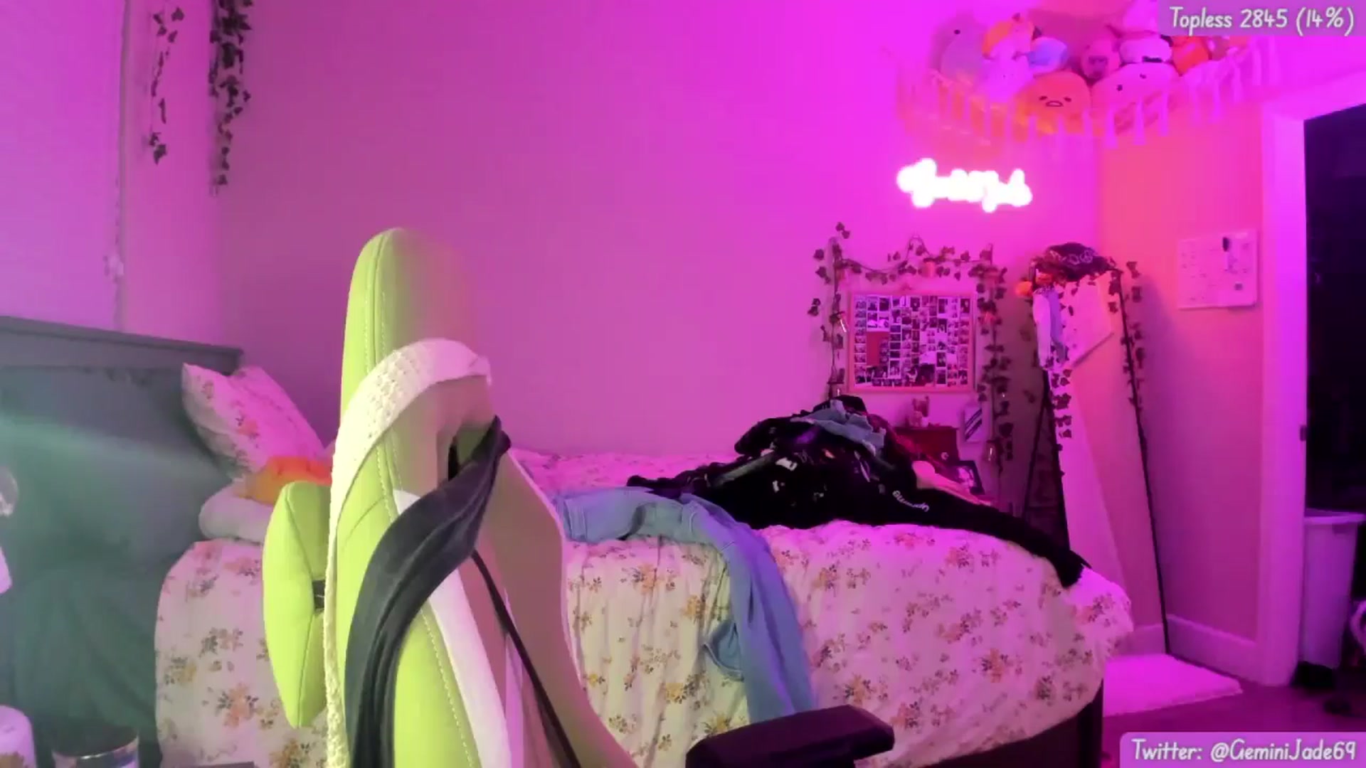 Gallery image thumbnail from GeminiJade69's myfreecams stream on, 06/30/2024, 06:19 image 16 of 20