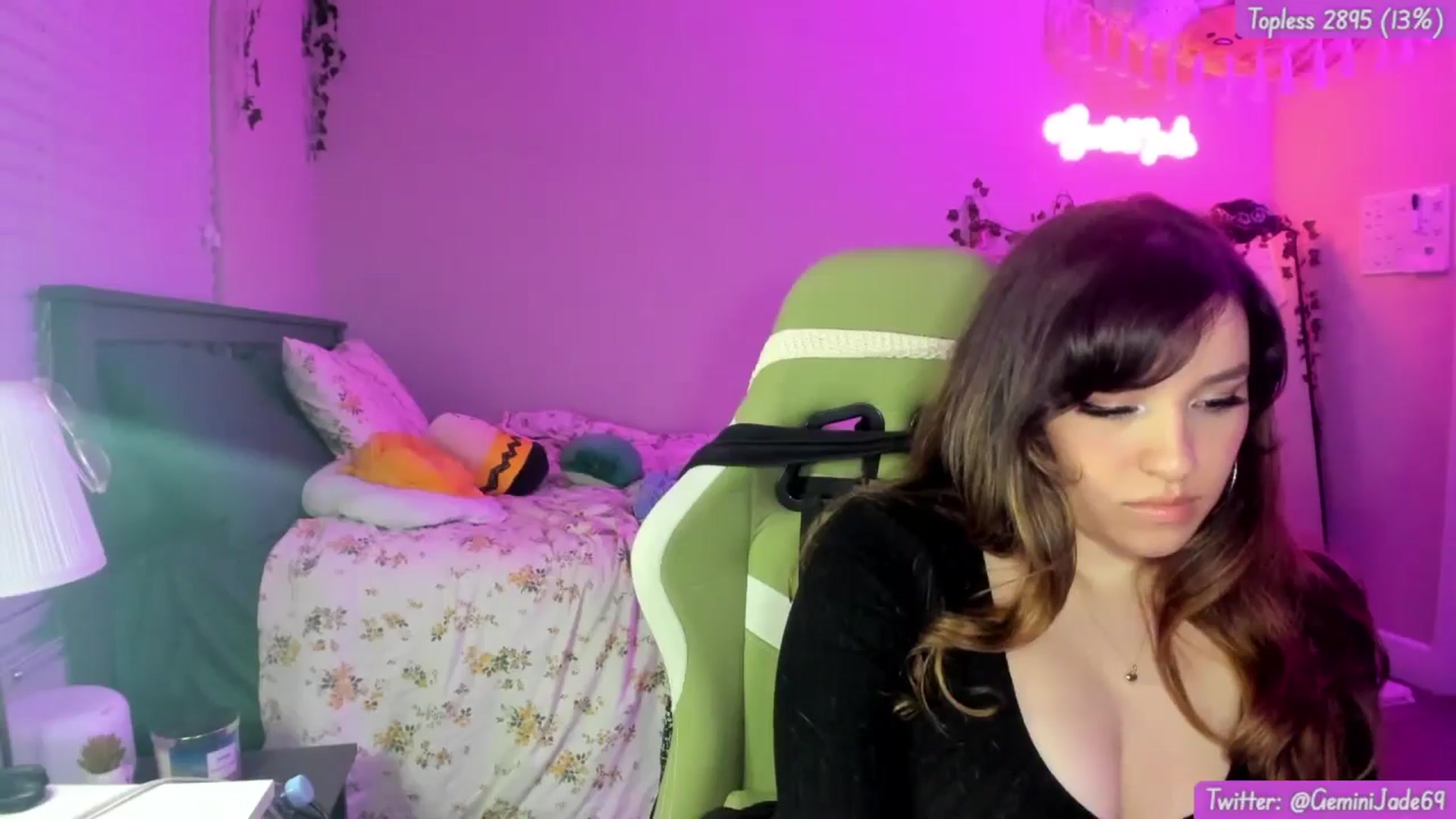 Gallery image thumbnail from GeminiJade69's myfreecams stream on, 06/30/2024, 06:19 image 2 of 20