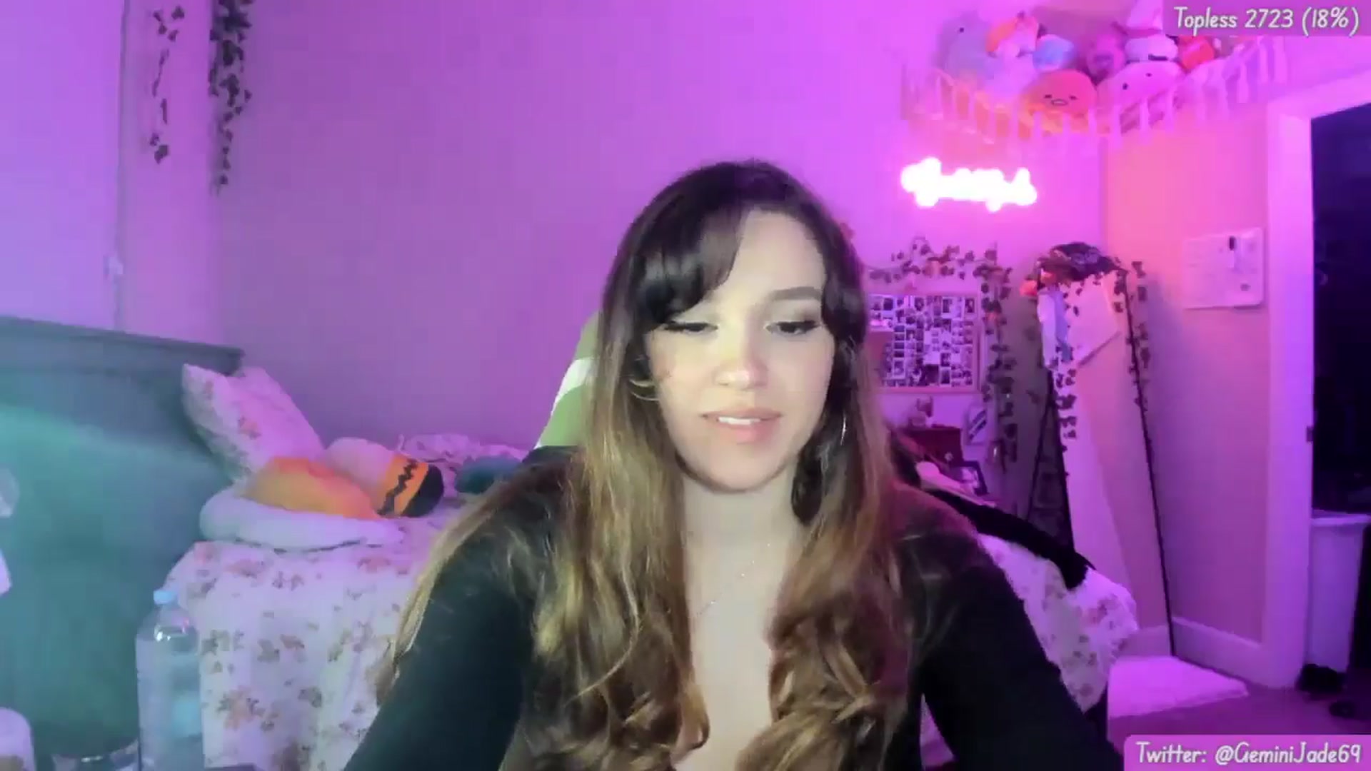 Gallery image thumbnail from GeminiJade69's myfreecams stream on, 06/30/2024, 06:41 image 15 of 20