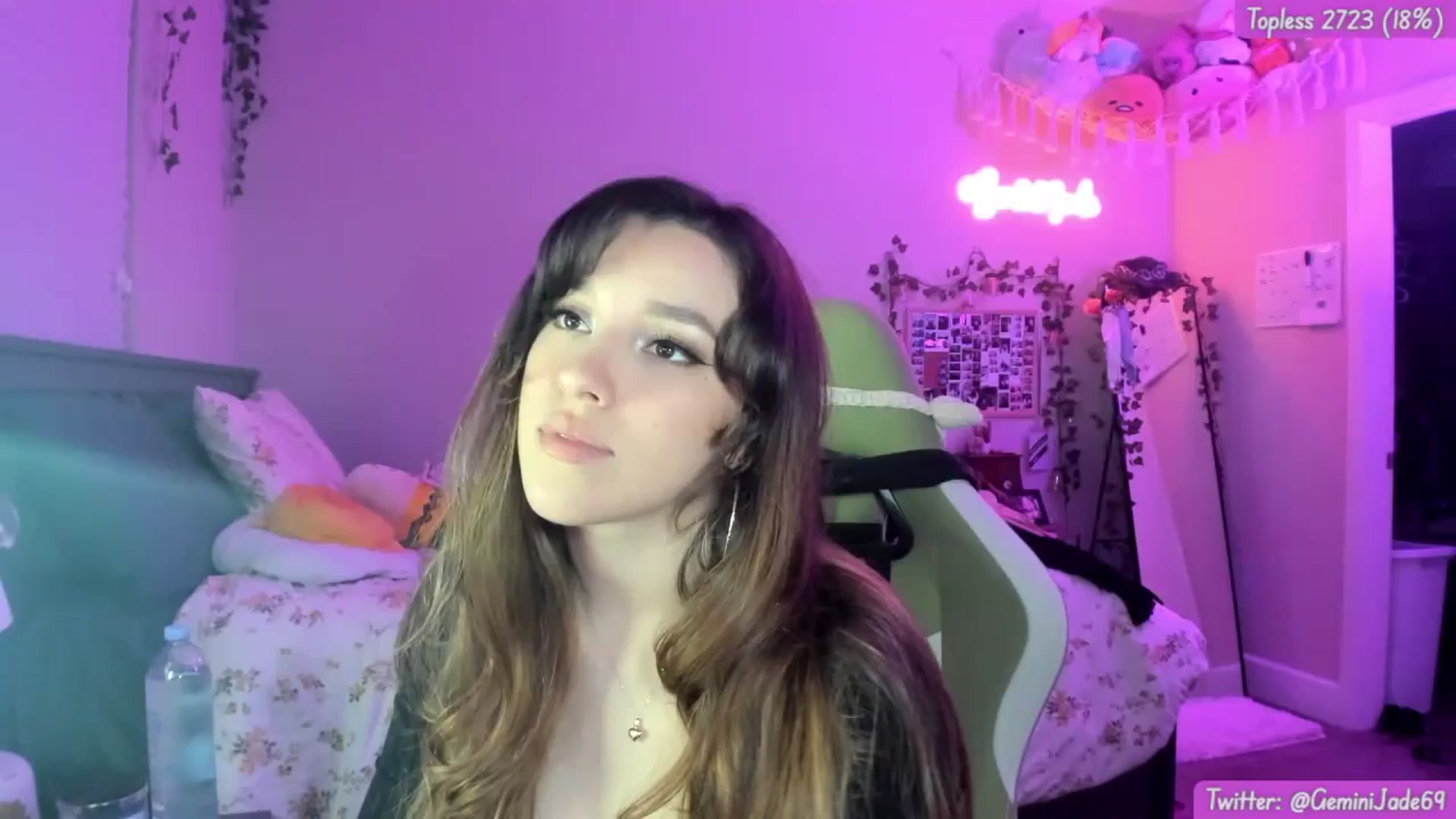 Gallery image thumbnail from GeminiJade69's myfreecams stream on, 06/30/2024, 06:41 image 14 of 20
